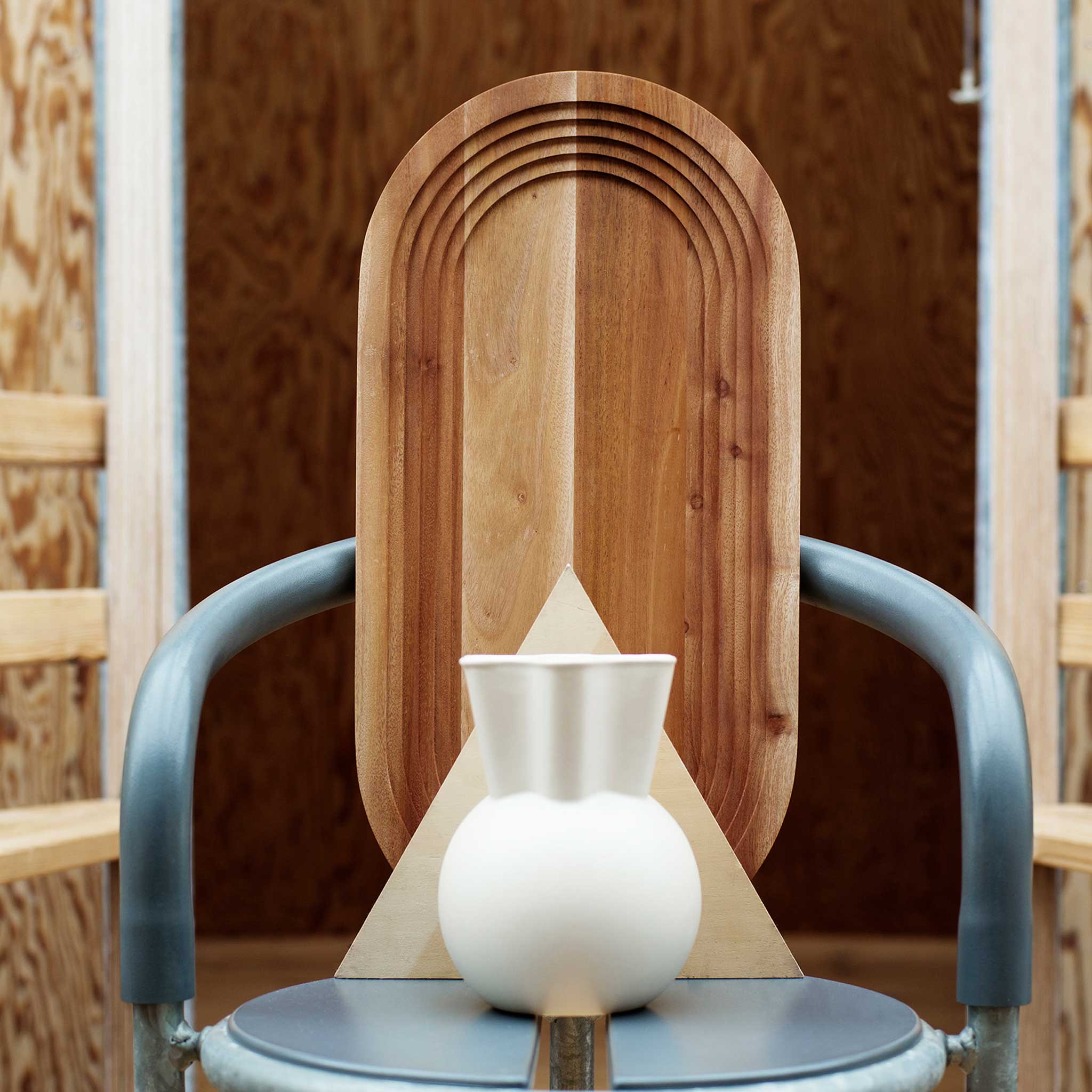 SVUNGEN TOP | Keramik VASEN mit geschwungener Öffnung | Eva Staehr-Nielsen | Spring Copenhagen