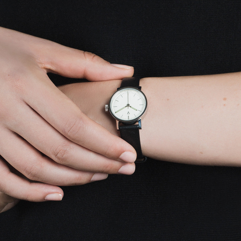 V03P Petite | Kleine DAMEN-ANALOGUHR | David Ericsson | VOID Watches - Charles & Marie