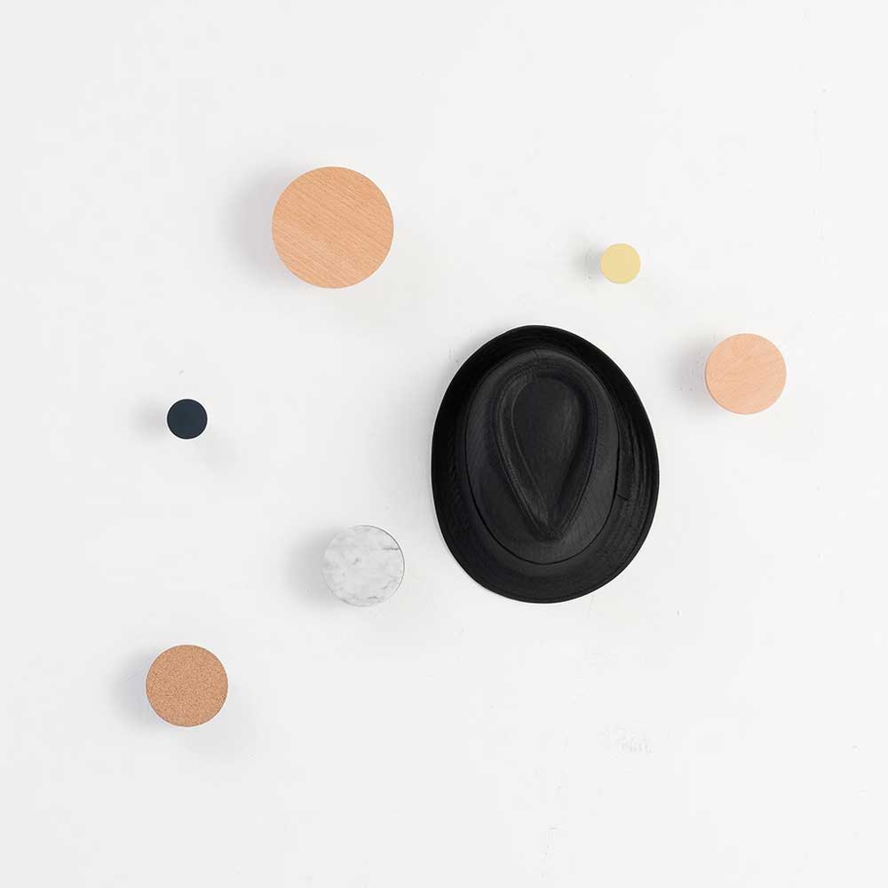 GARDEROBENHAKEN klein | Metall | DesignBite - Charles & Marie