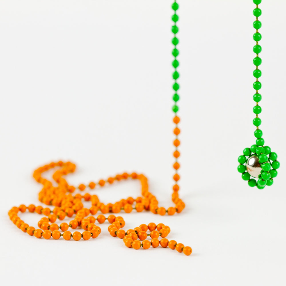 UNO - Interactiver MAGNETSCHMUCK (Zweifarbig) von Luis Pons - Charles & Marie