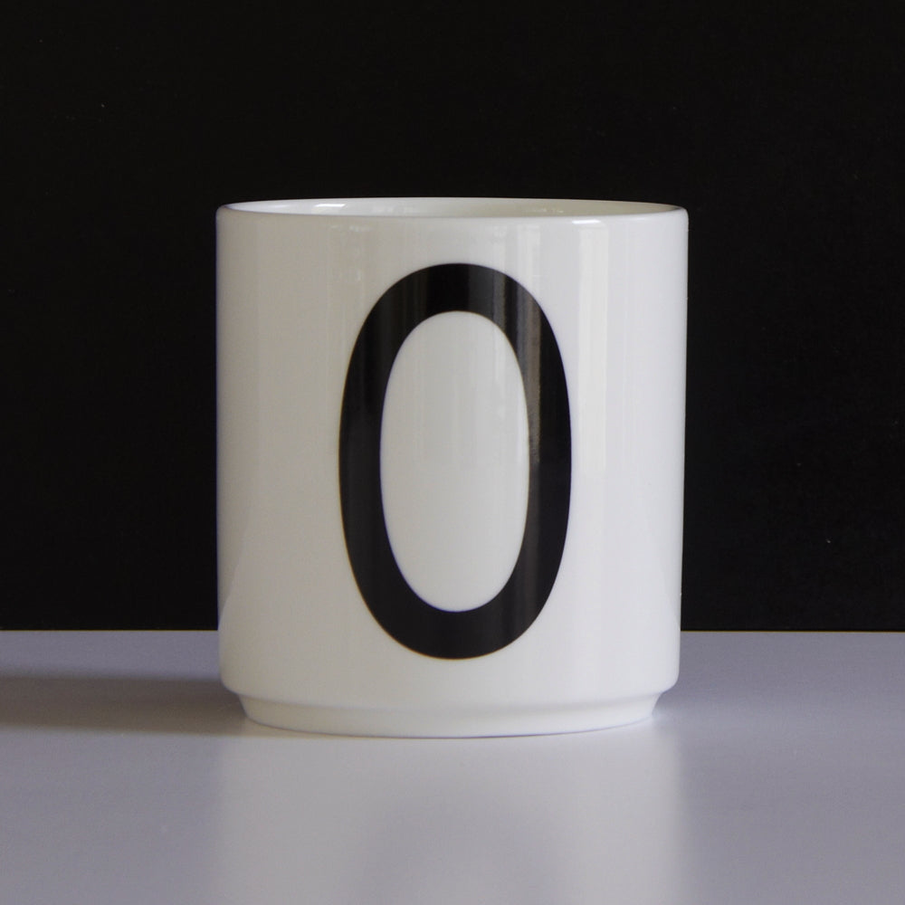 Tasse de lettres | Tasse à café et à thé | Typographie v. Arne Jacobsen | Lettres de conception
