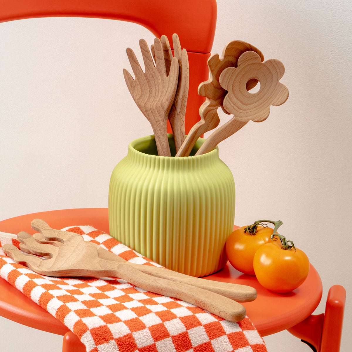 SERVING FRIENDS Hands | HOLZLÖFFEL & SERVIERBESTECK | Selena Liu | Areaware