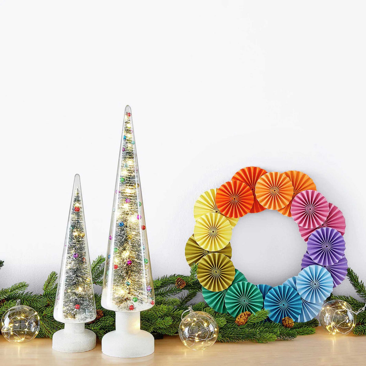 SNOWY WONDERLAND Small - Kleiner Glas-Tannenbaum mit LED Beleuchtung - 36 cm hoch | MoMA