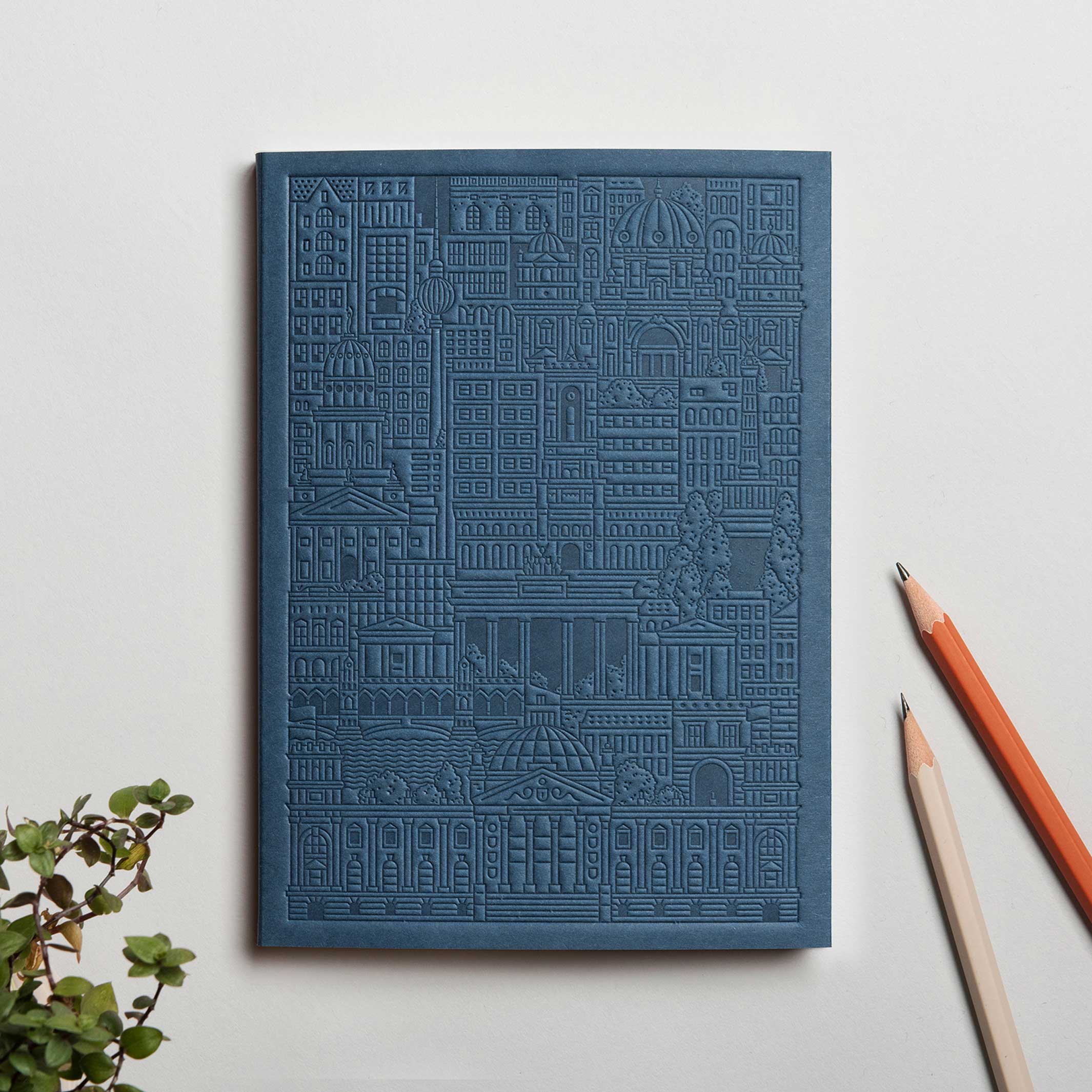 BERLIN NOTEBOOK - blaues Notizbuch - 18x13 cm & 128 Seiten | the city works