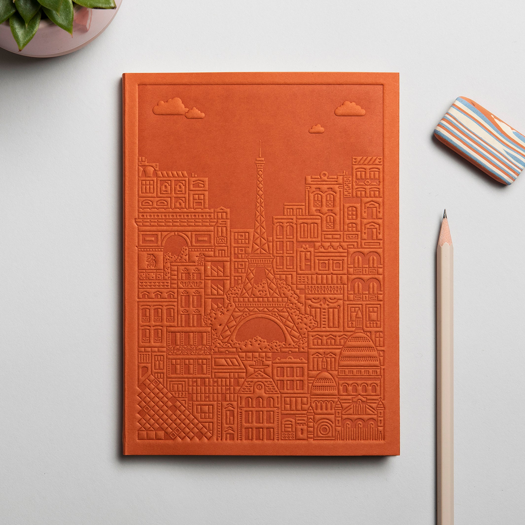PARIS NOTEBOOK - rostfarbenes Notizbuch - 18x13 cm & 128 Seiten | the city works