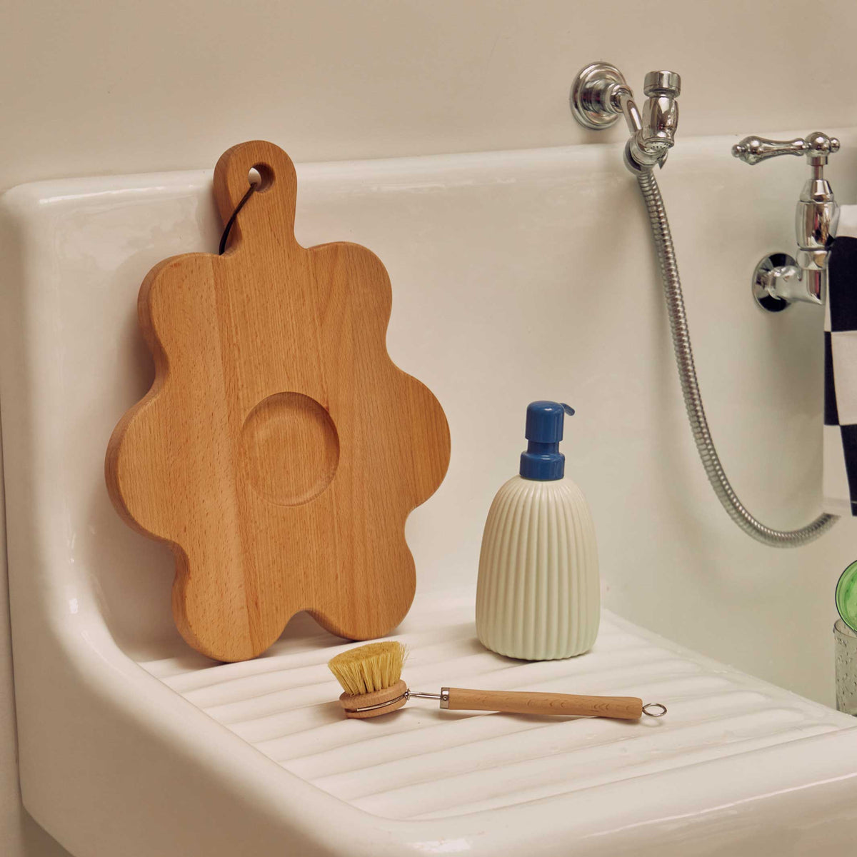 CORDUROY SOAP DISPENSER - Seifen- & Lotions-Spender | Helen Levi | Areaware