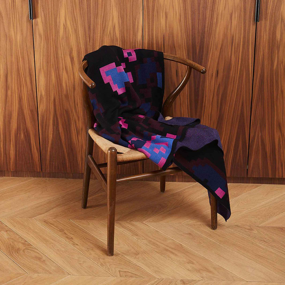 COUCHER DE SOLEIL NUMÉRIQUE | COUVRE-LIT | 185x140cm | Laine mérinos et soie | Cristian Zuzunaga