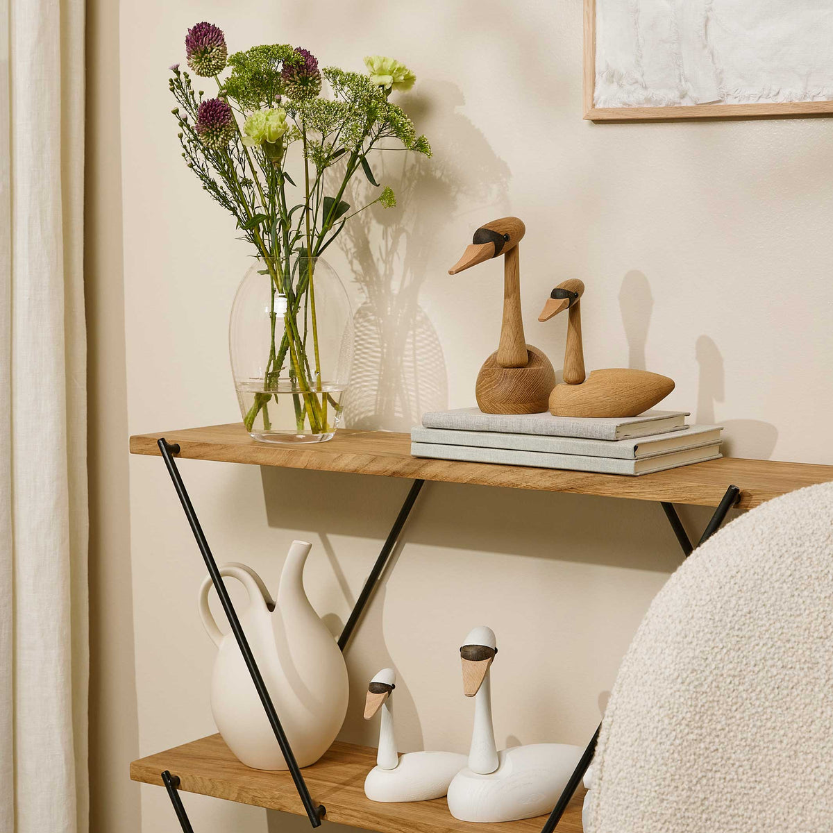 Wandregal XO2 – FSC-Eiche · Stahl · 2 Ebenen | Spring Copenhagen · Wohnzimmer Regal