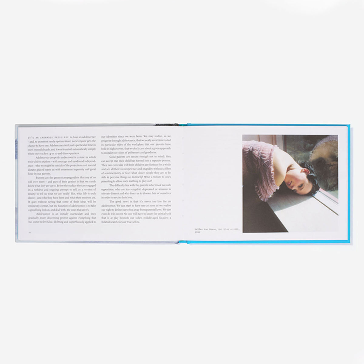 Book "Self-Knowledge in 40 Images" – Hardcover | The School of Life