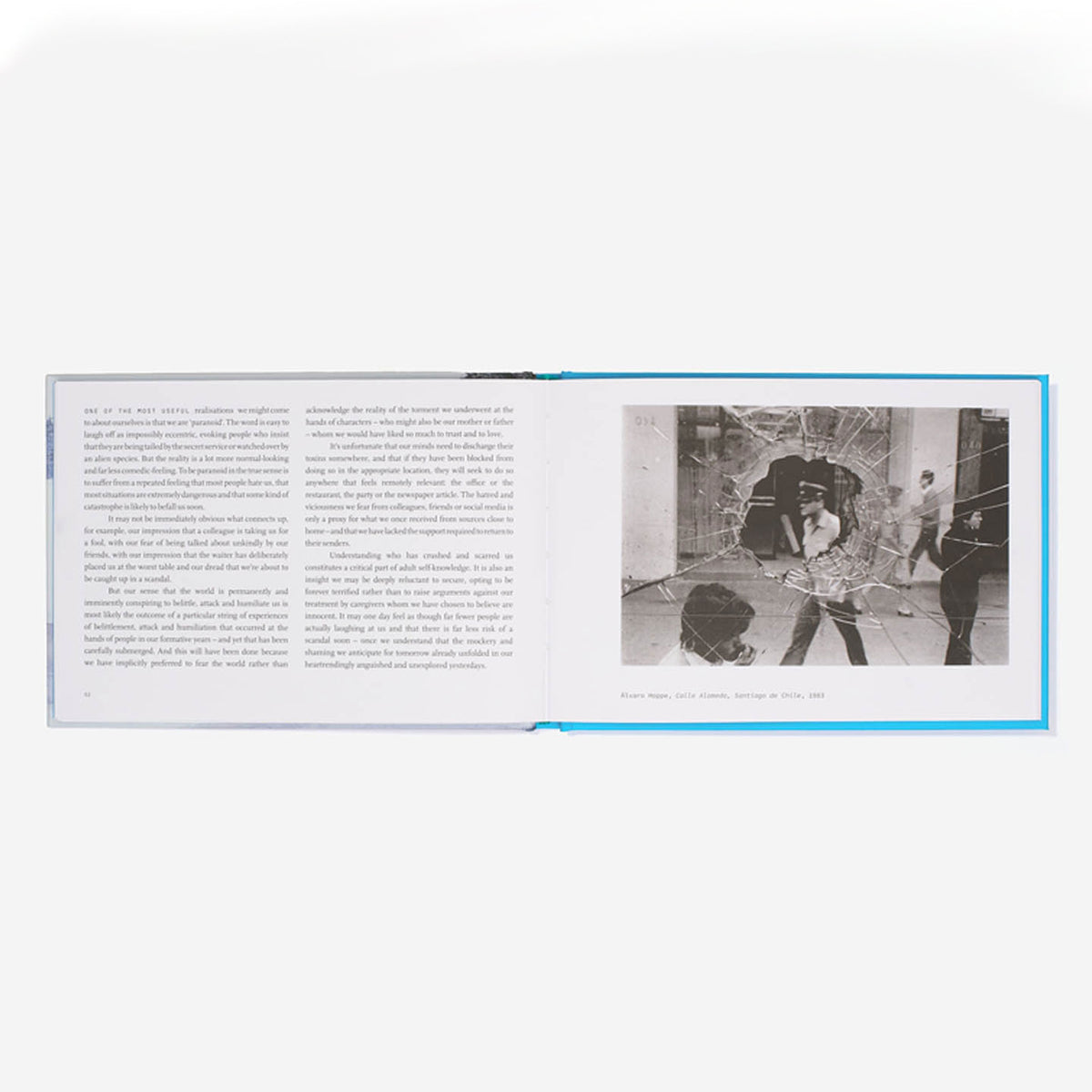 Book "Self-Knowledge in 40 Images" – Hardcover | The School of Life