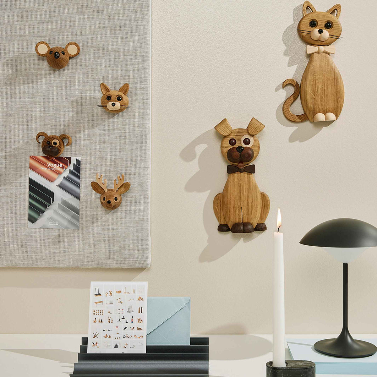 Wooden Dog Ornament Happy – Oak · 22 cm | Spring Copenhagen