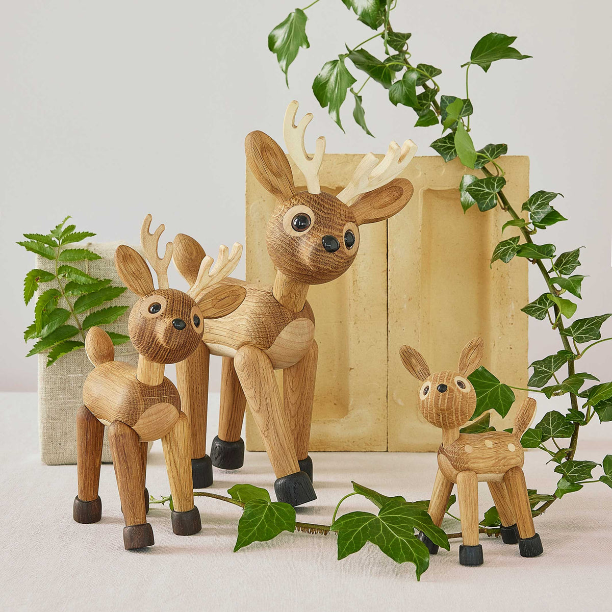 Holzhirsch Star – Eiche · 14 cm | Spring Copenhagen