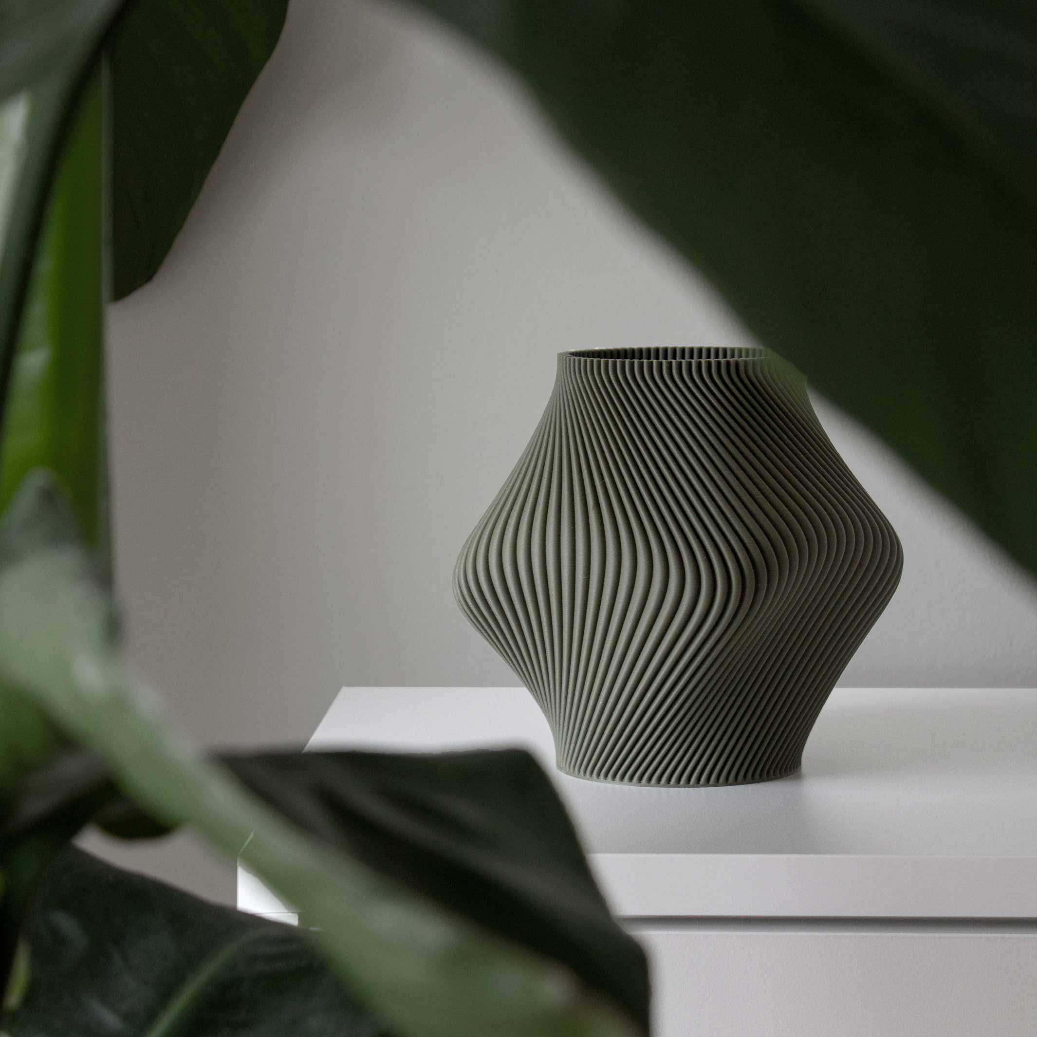 BLOZ VASE Olive - VASE imprimé en 3D avec vase intérieur-| 20 cm de haut | Sheyn
