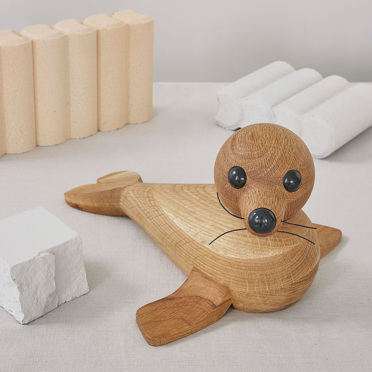 Wooden Figure Anaana XL – Oak · 35 cm | Spring Copenhagen