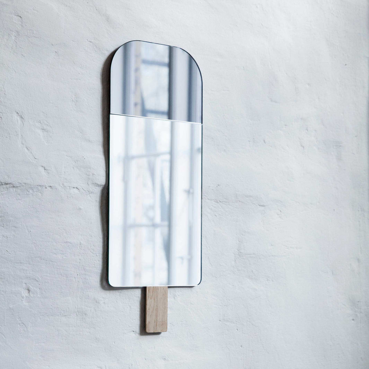 ICE CREAM MIRROR - Grauer Wandspiegel - Nicole & Tor Vitner Servé | EO Elements Optimal