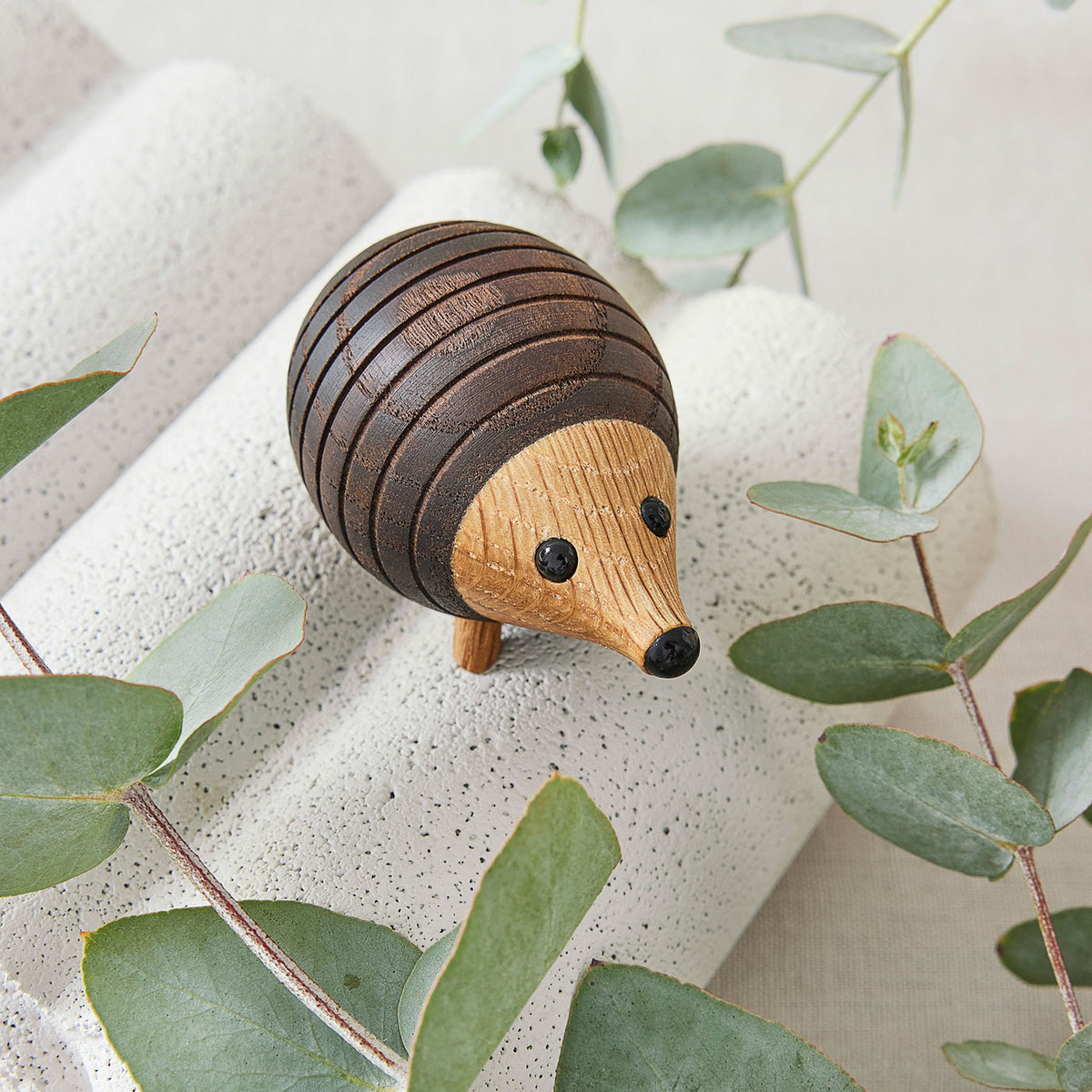 Wooden Hedgehog Stick – Oak · 5 cm | Spring Copenhagen