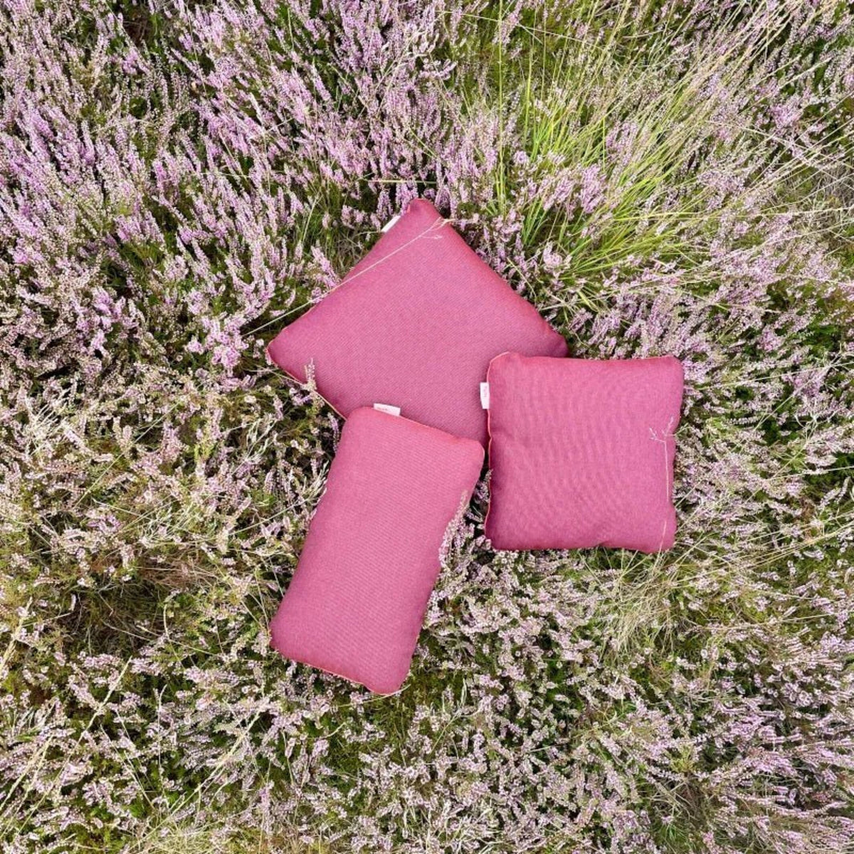 MERLOT & KREIDE - Outdoor Kissen - zweifarbig | hum