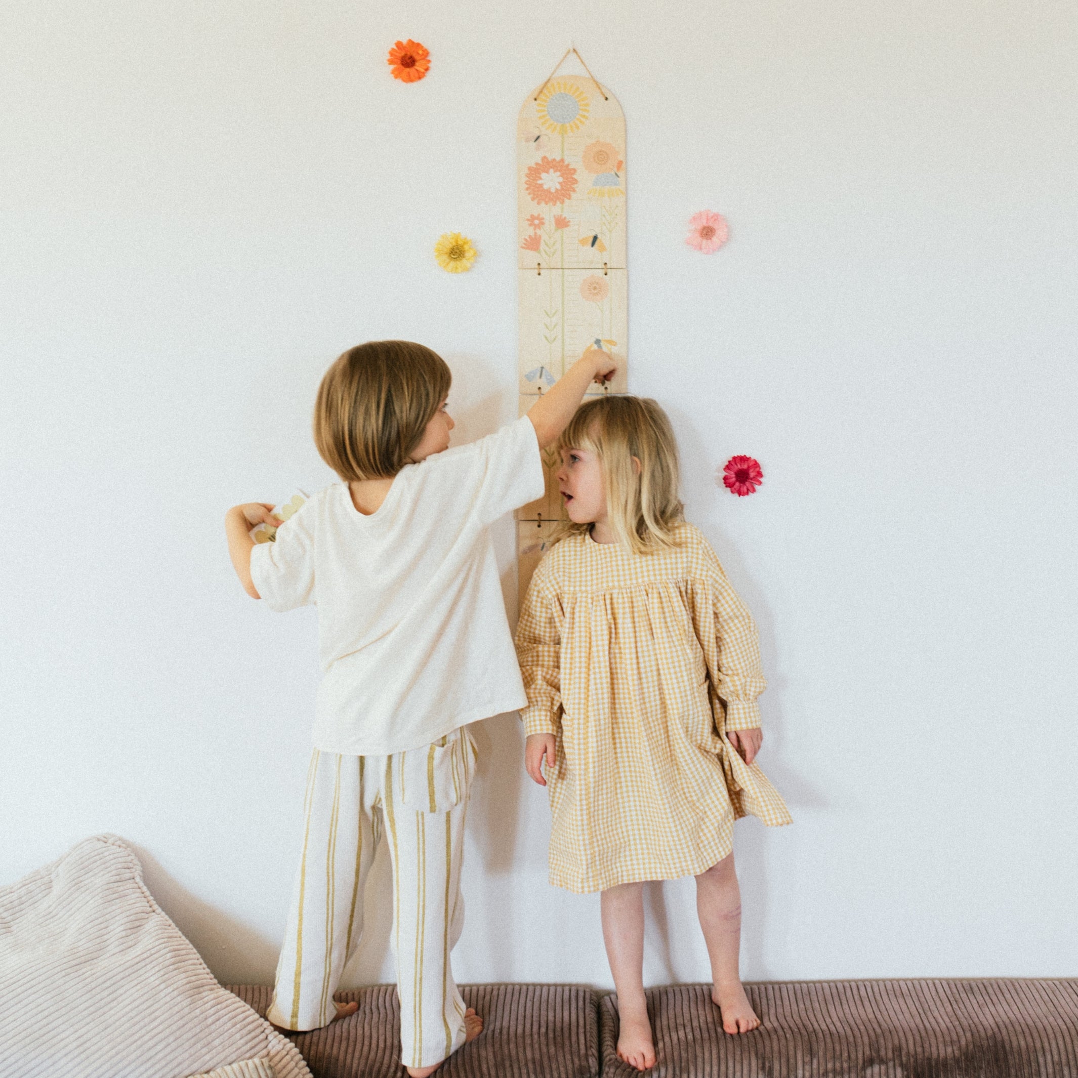 BUTTERFLIES - Kindermesslatte aus Holz - Wachstumsskala | milin