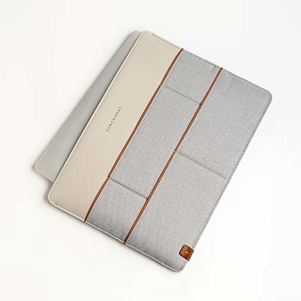 STAND-UP LAPTOP CASE 15 Zoll - Desktop-Organizer mit Laptop- & Tablet-Hülle | Somewhere