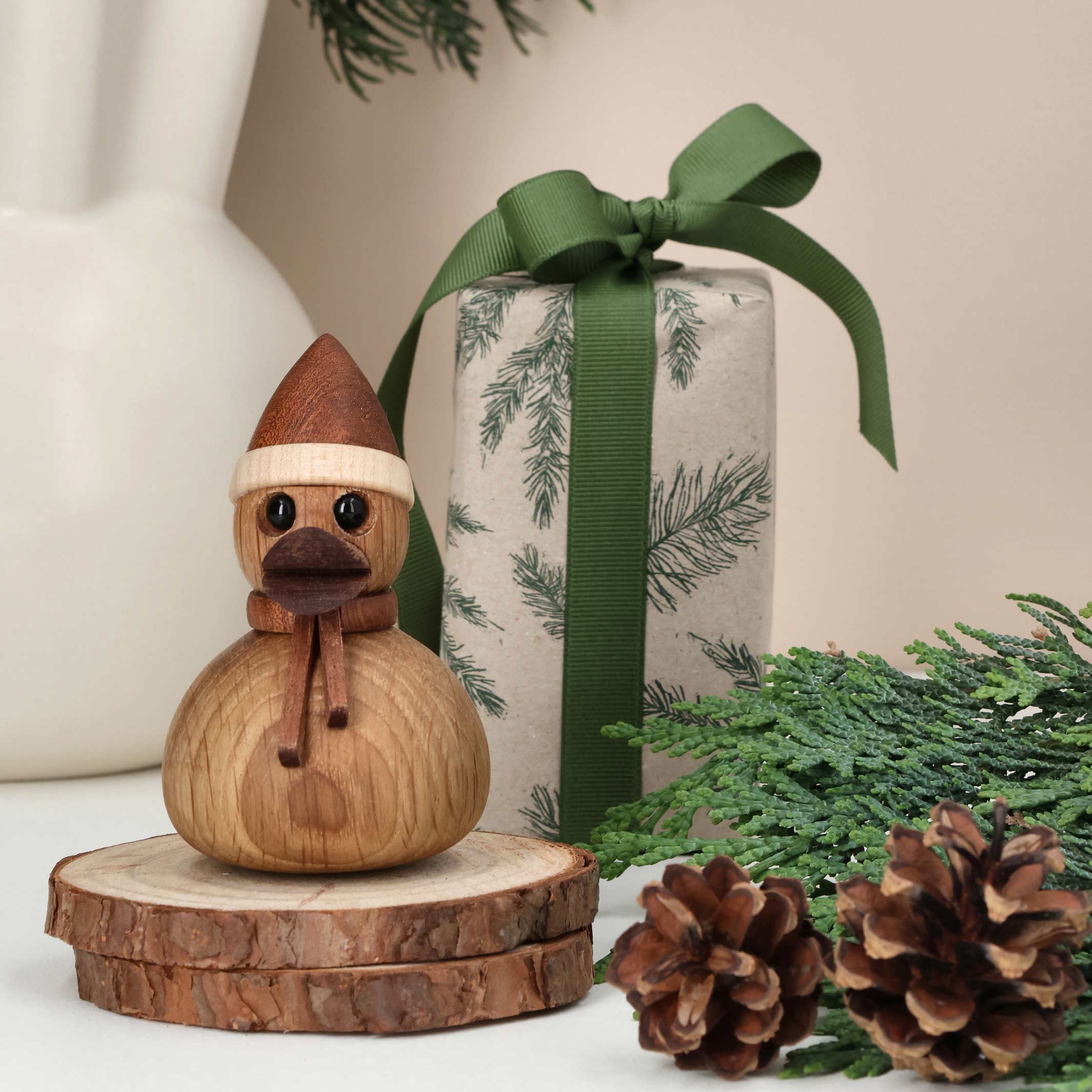 DUCKIE - Holz-Weihnachtsdeko-Entchen - Stehaufmännchen 9 cm hoch | Thor Høy | Spring Copenhagen