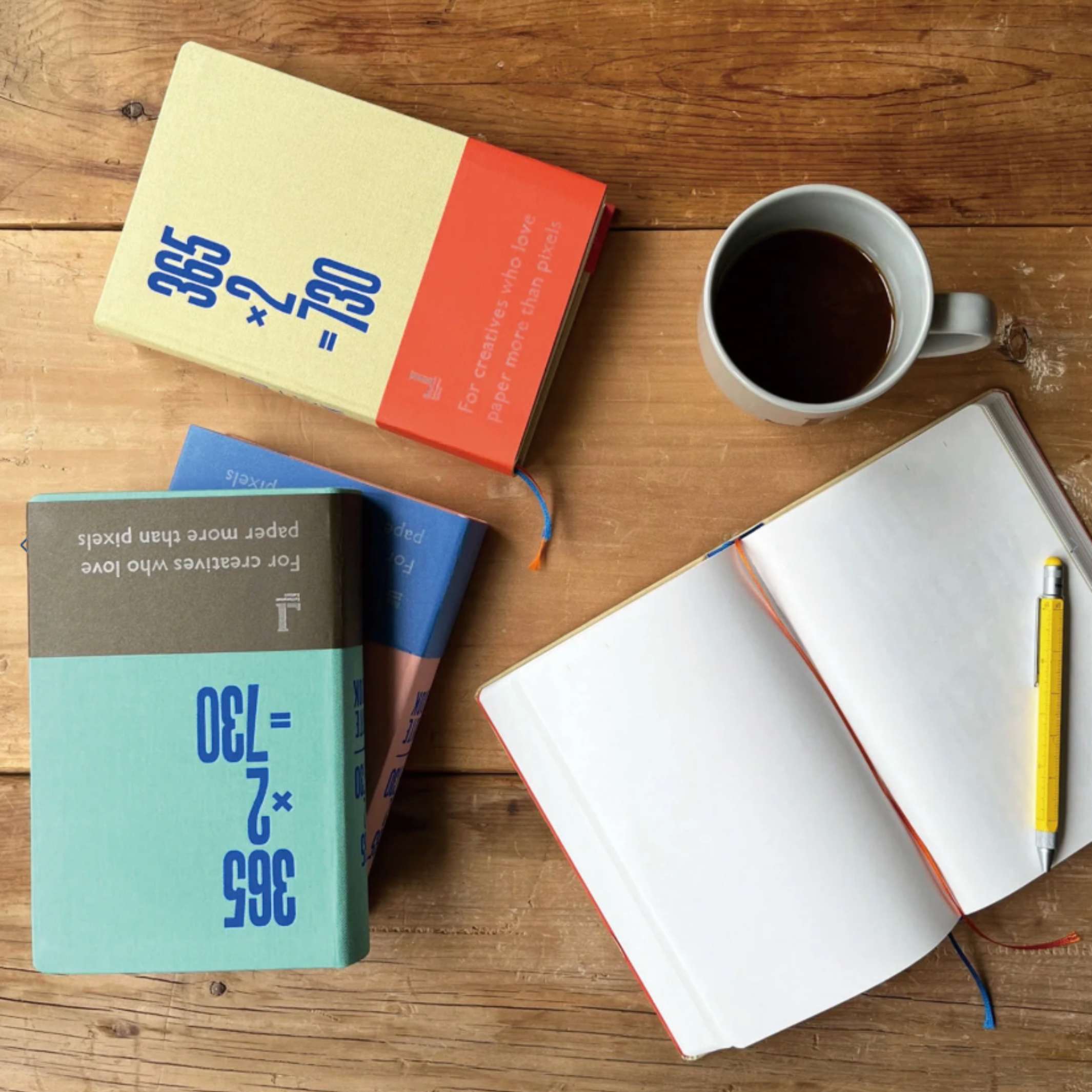 Notizbuch 365×2 Teegrün – Letterpress, A5, 2 Jahre | Tomigaya