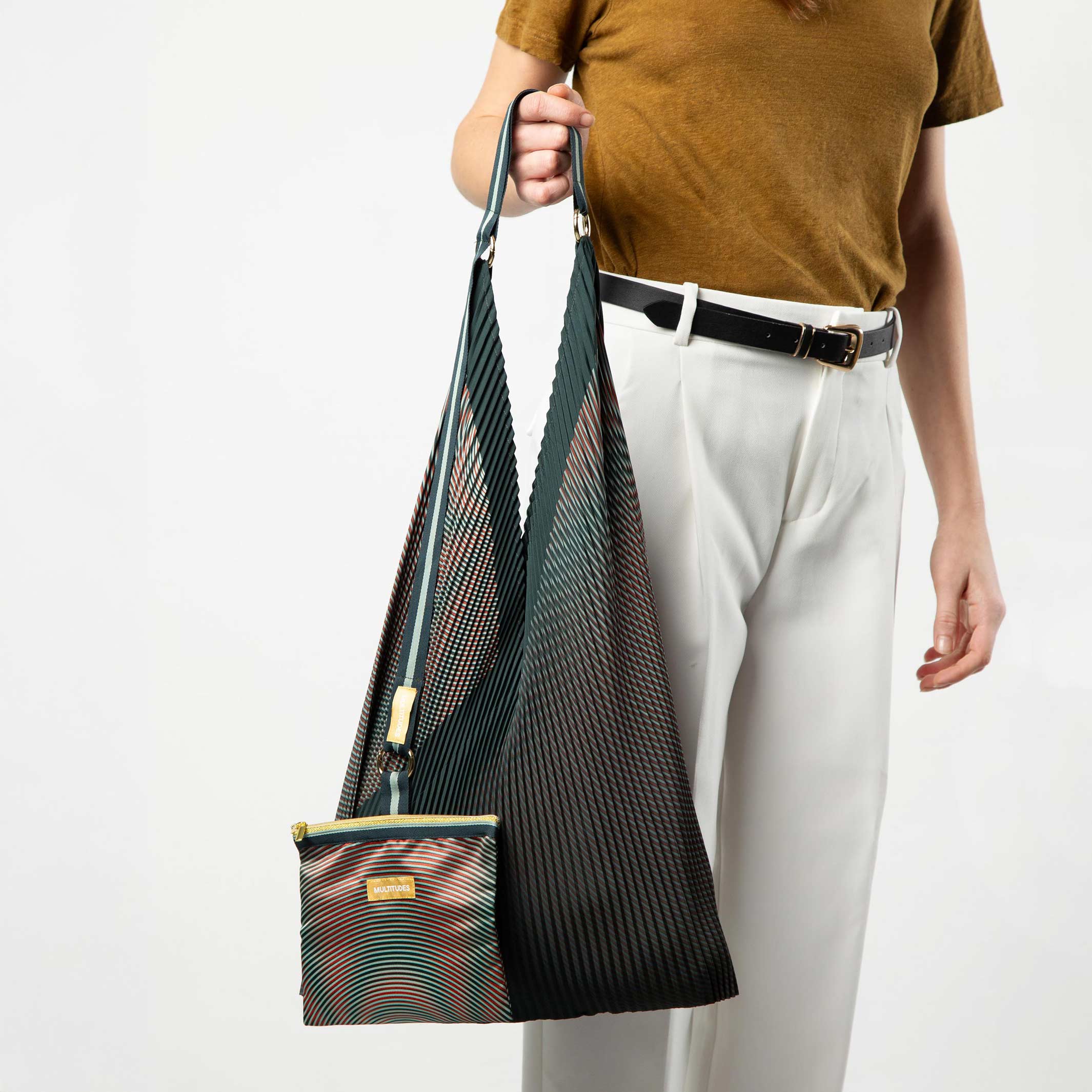 Y-Bag Isabella Green – Pleated Satin, 30 × 60 cm | Multitudes