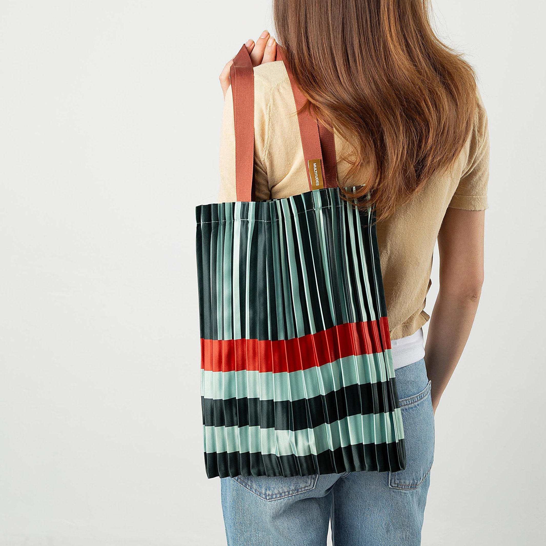 Tote Bag Smeralda – Plissee-Satin · 40 × 48 cm | Multitudes