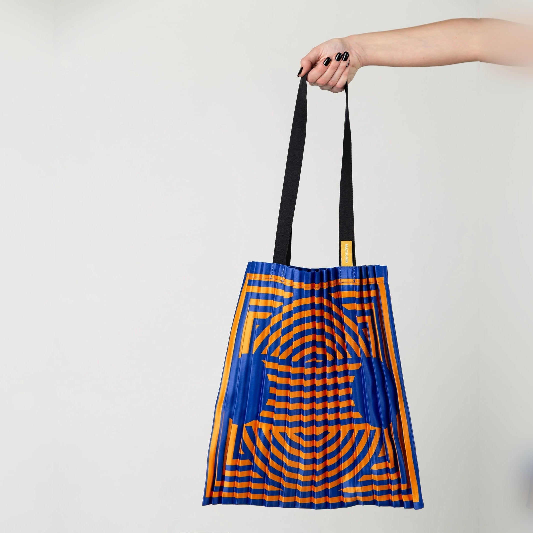 Tote Bag Marzamemi – Pleated Satin · 40 × 48 cm | Multitudes