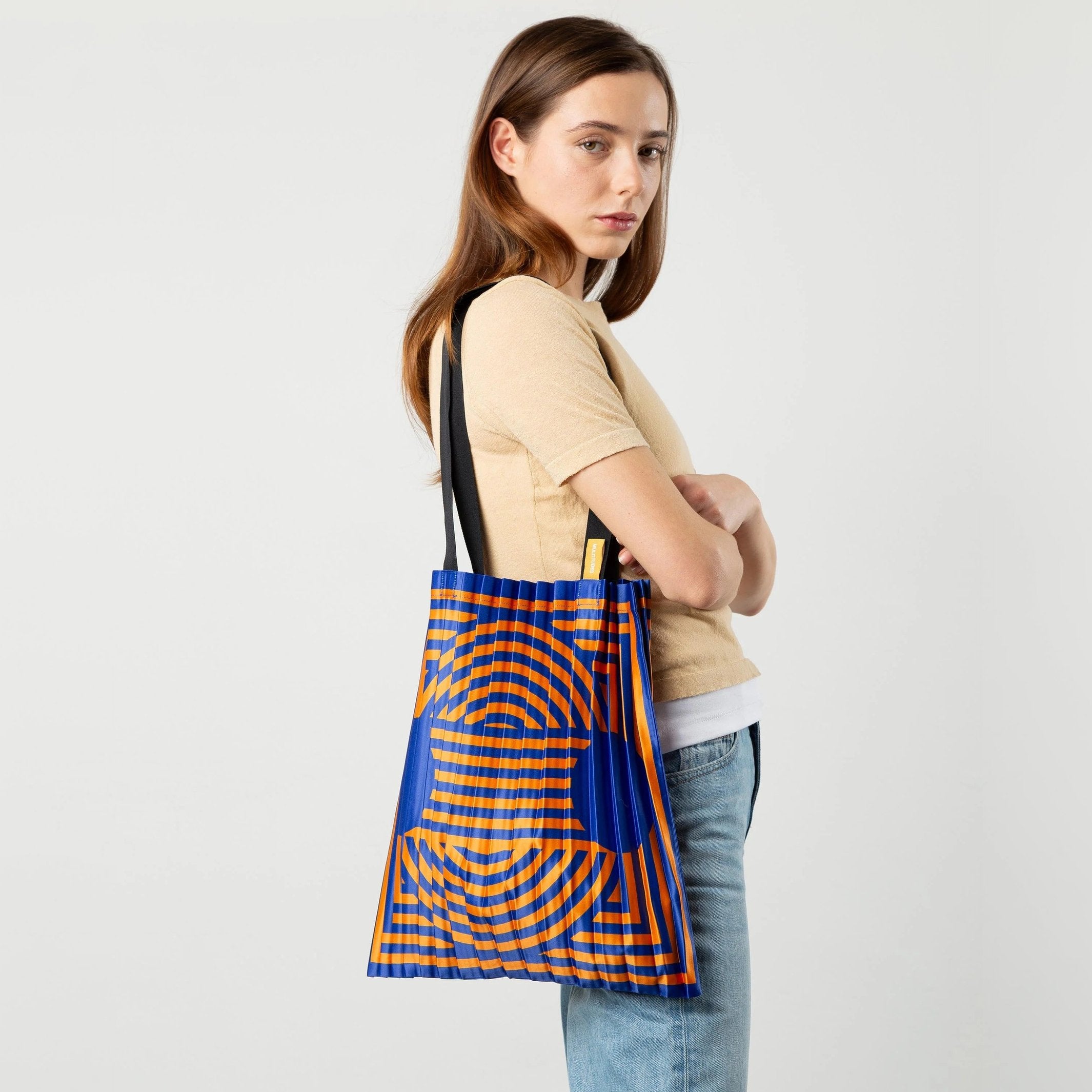 Tote Bag Marzamemi – Pleated Satin · 40 × 48 cm | Multitudes