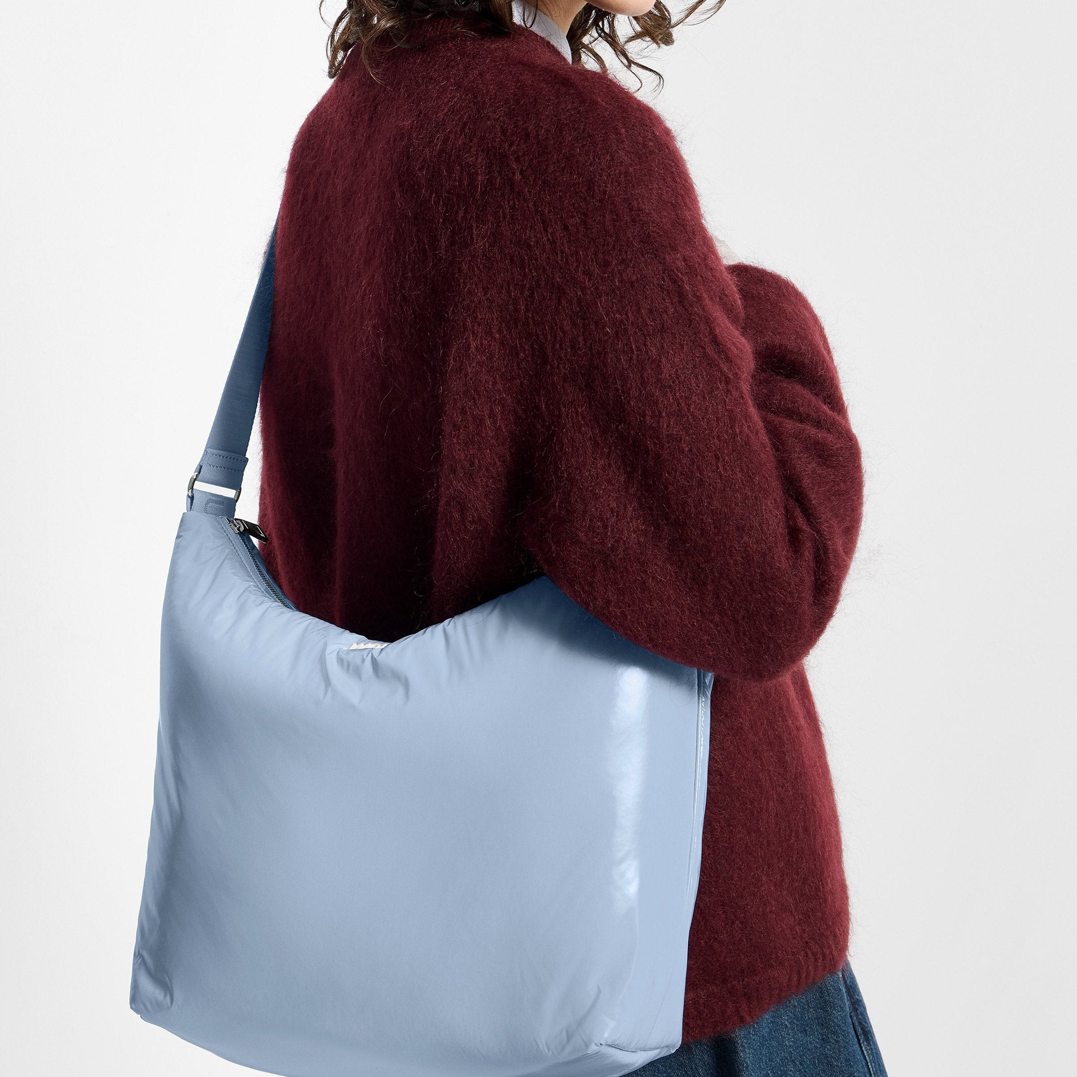 Hobo Bag Steel – Blue · Glossy · Recycled Nylon · 42 x 25 cm | Wouf