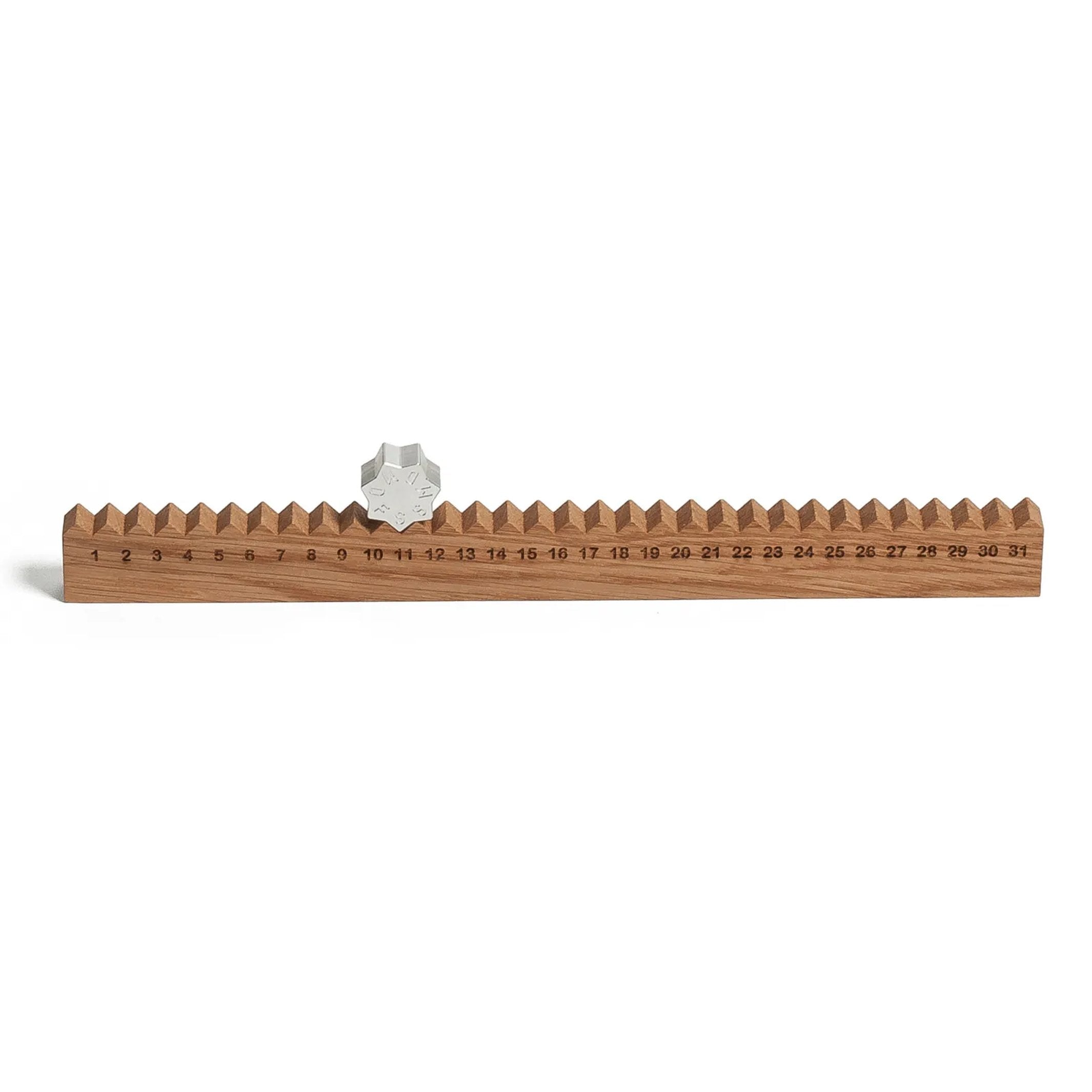Ewiger Kalender "Monthly Measure" – Eiche geölt · 32 cm | side by side