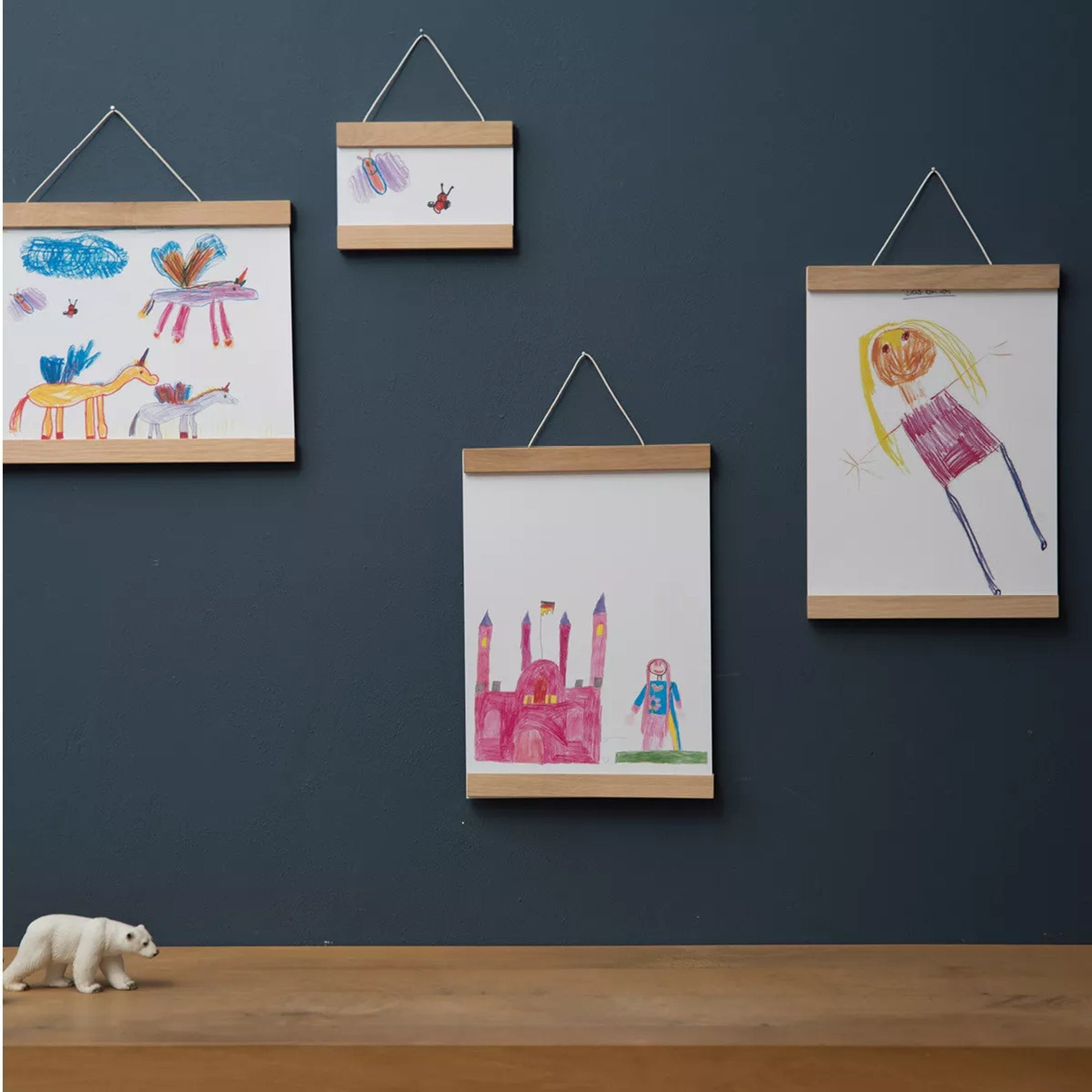Magnetic Picture Hanger A4 – Oak · 21 cm | side by side