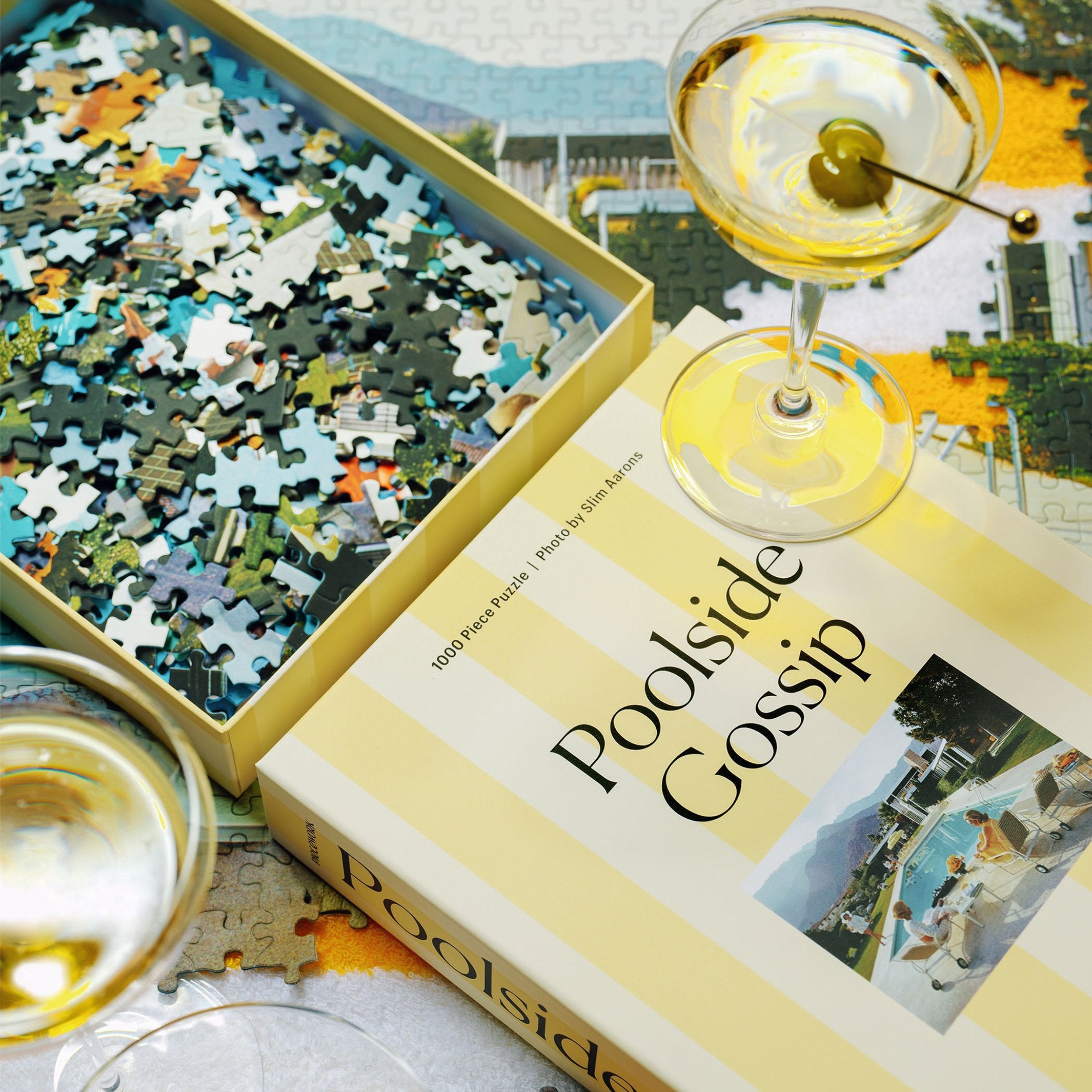 Puzzle "Poolside Gossip" – 1000 Pieces · 49 × 68 cm | Piecework