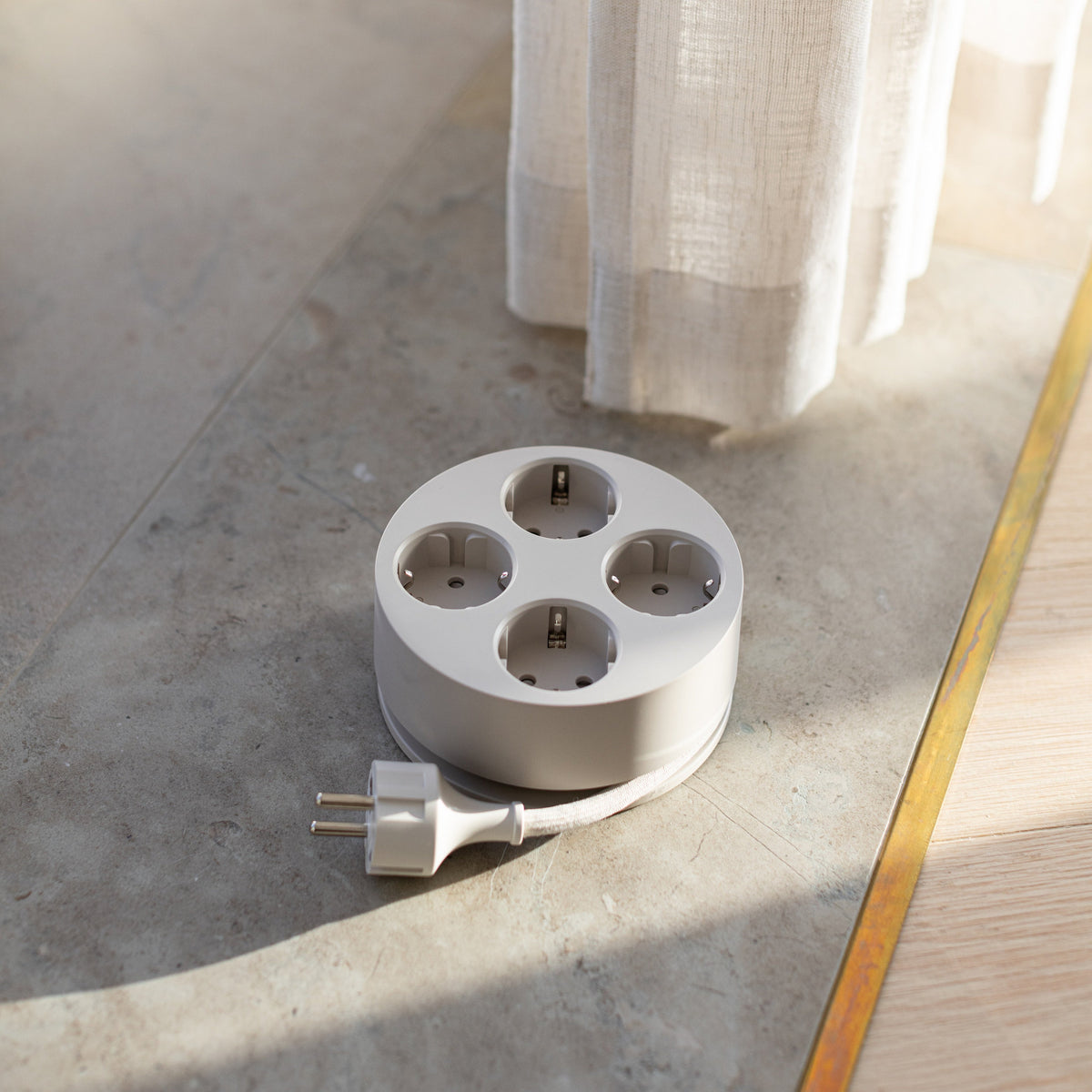 Steckdosenleiste Circular C2 – 4-fach rund, Ø 12,4 cm | Cords