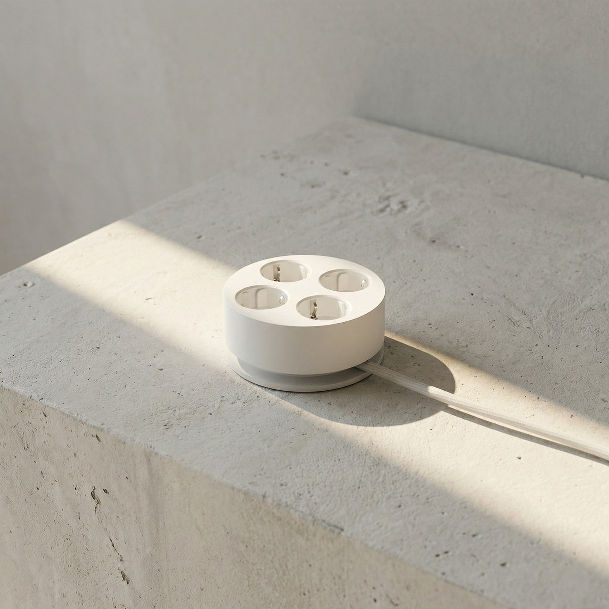 Steckdosenleiste Circular C2 – 4-fach rund, Ø 12,4 cm | Cords