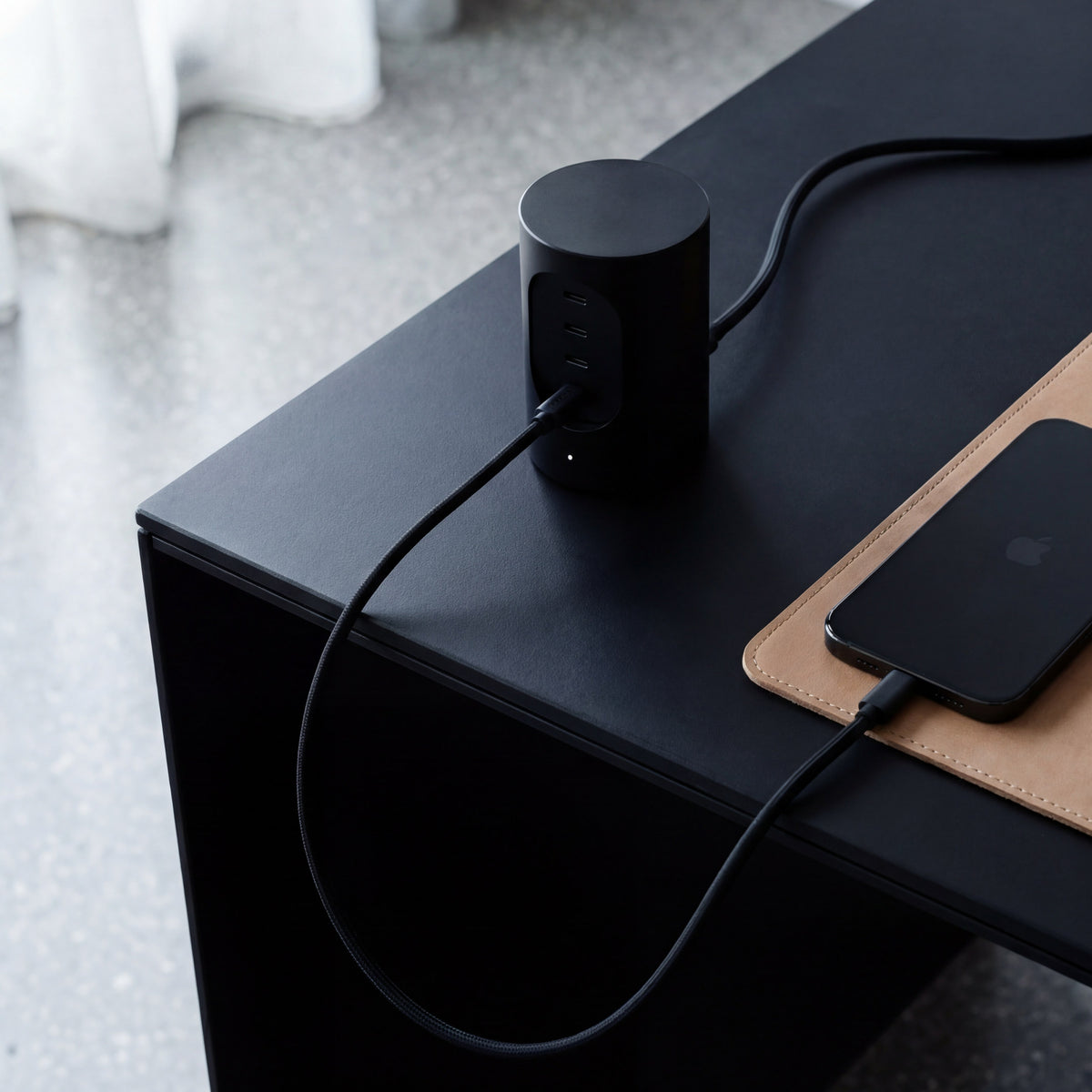 USB-C Ladegerät Cylindric UX1 – 165 W GaN, 4 Ports | Cords