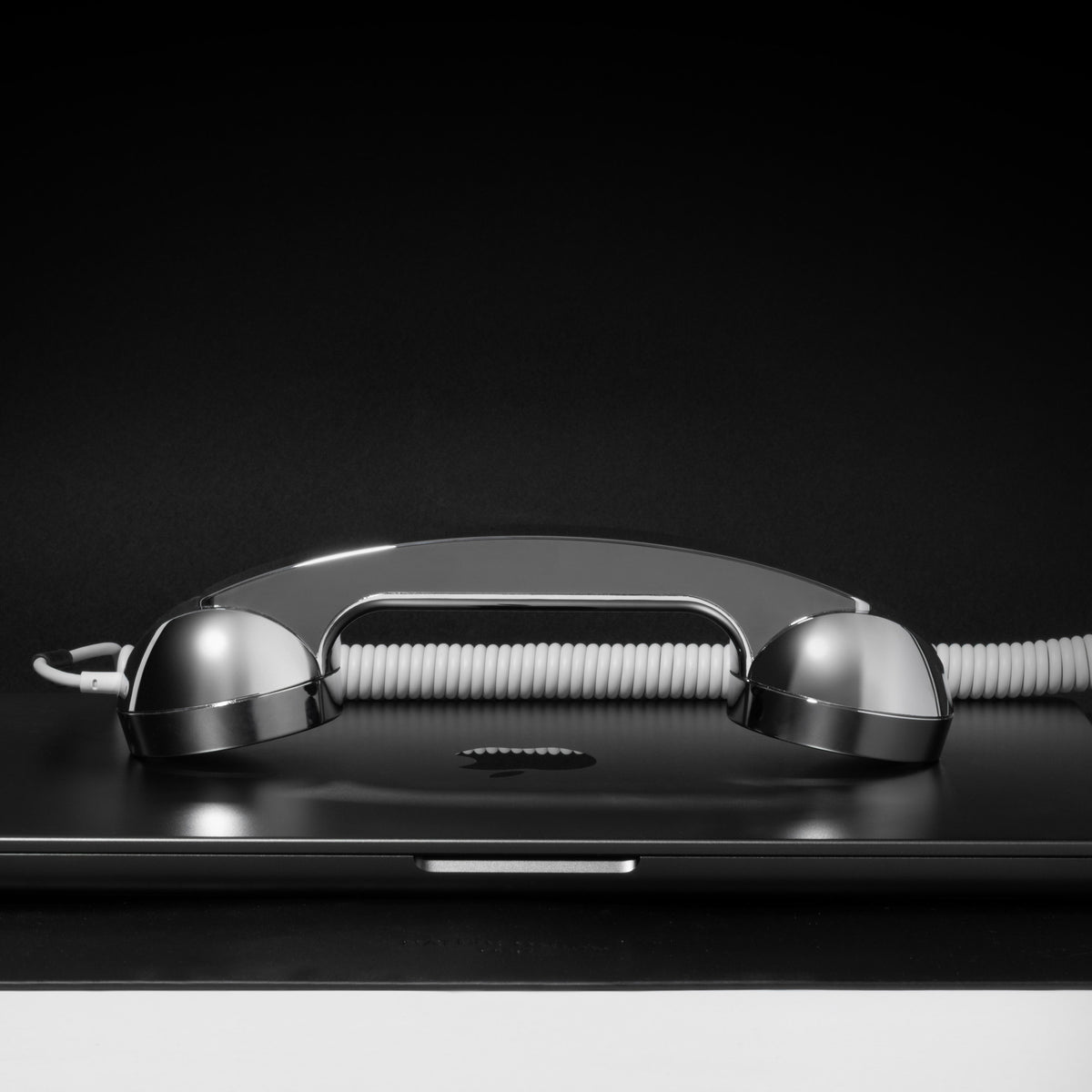 Retro-Telefonhörer "POP Phone" – Chrom · USB-C · Limited Edition | Native Union