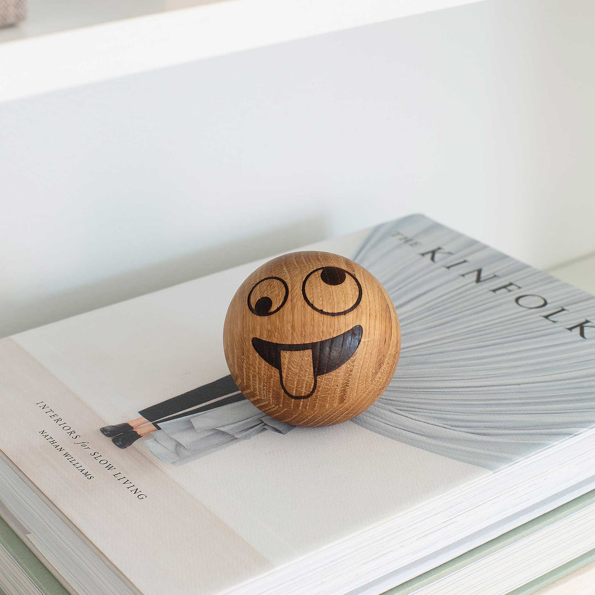 SPRING EMOTIONS | visage idiot | ÉMOTICONS en bois | mencke & vagnby | Spring Copenhagen