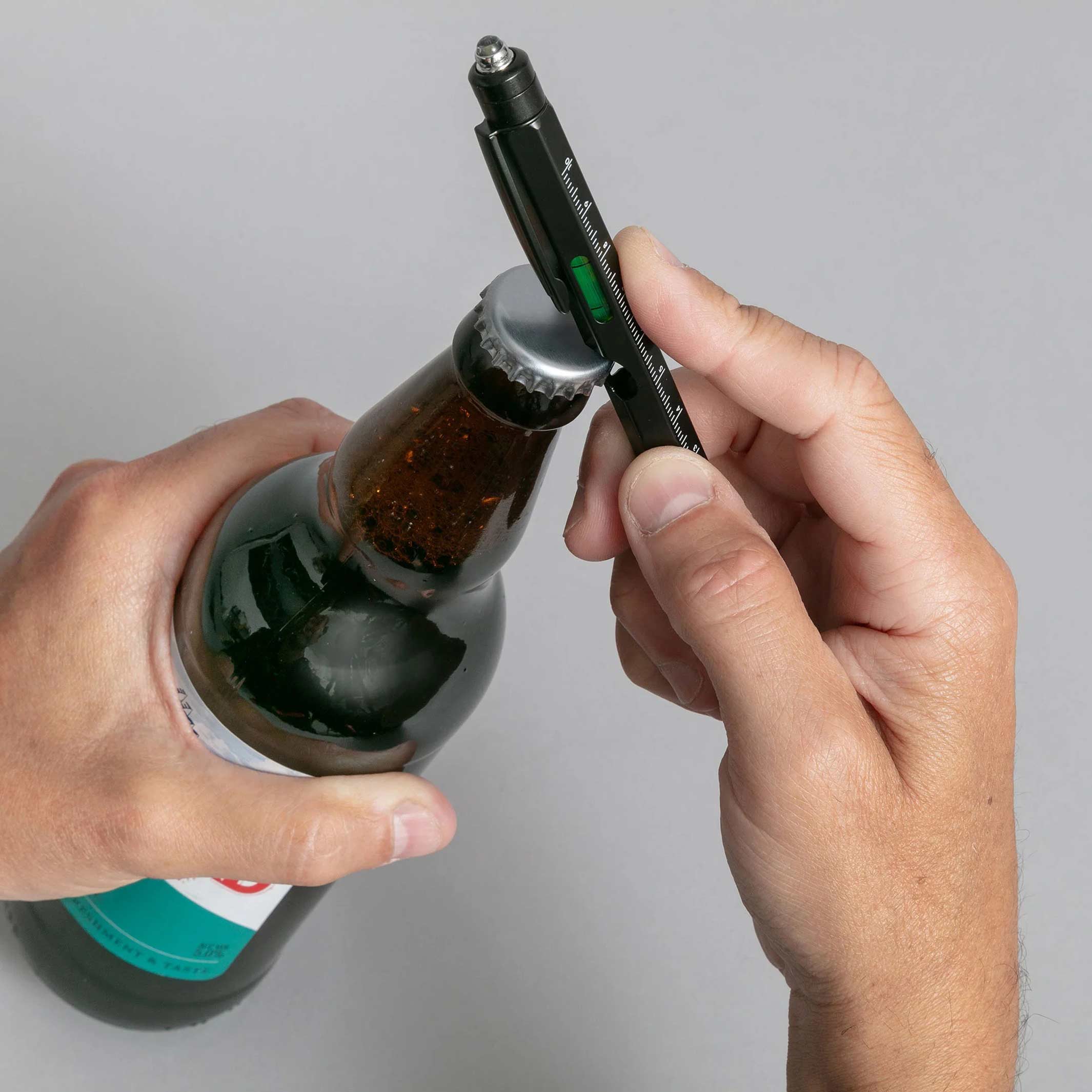 9 in 1 Tool Pen - schwarzer Multifunktions-Kugelschreiber | Block Design