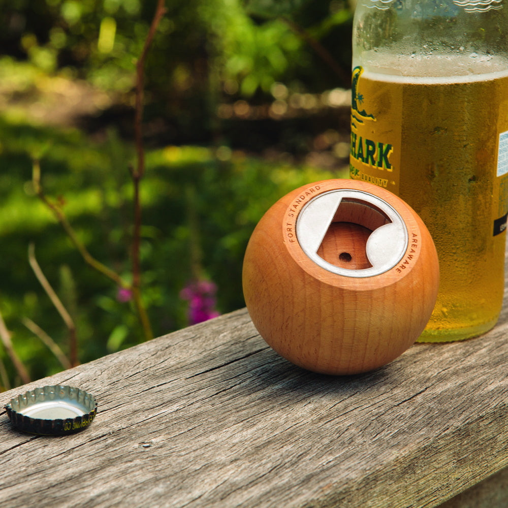 SPHERE - Kugelförmiger Flaschenöffner | Fort Standard | Areaware