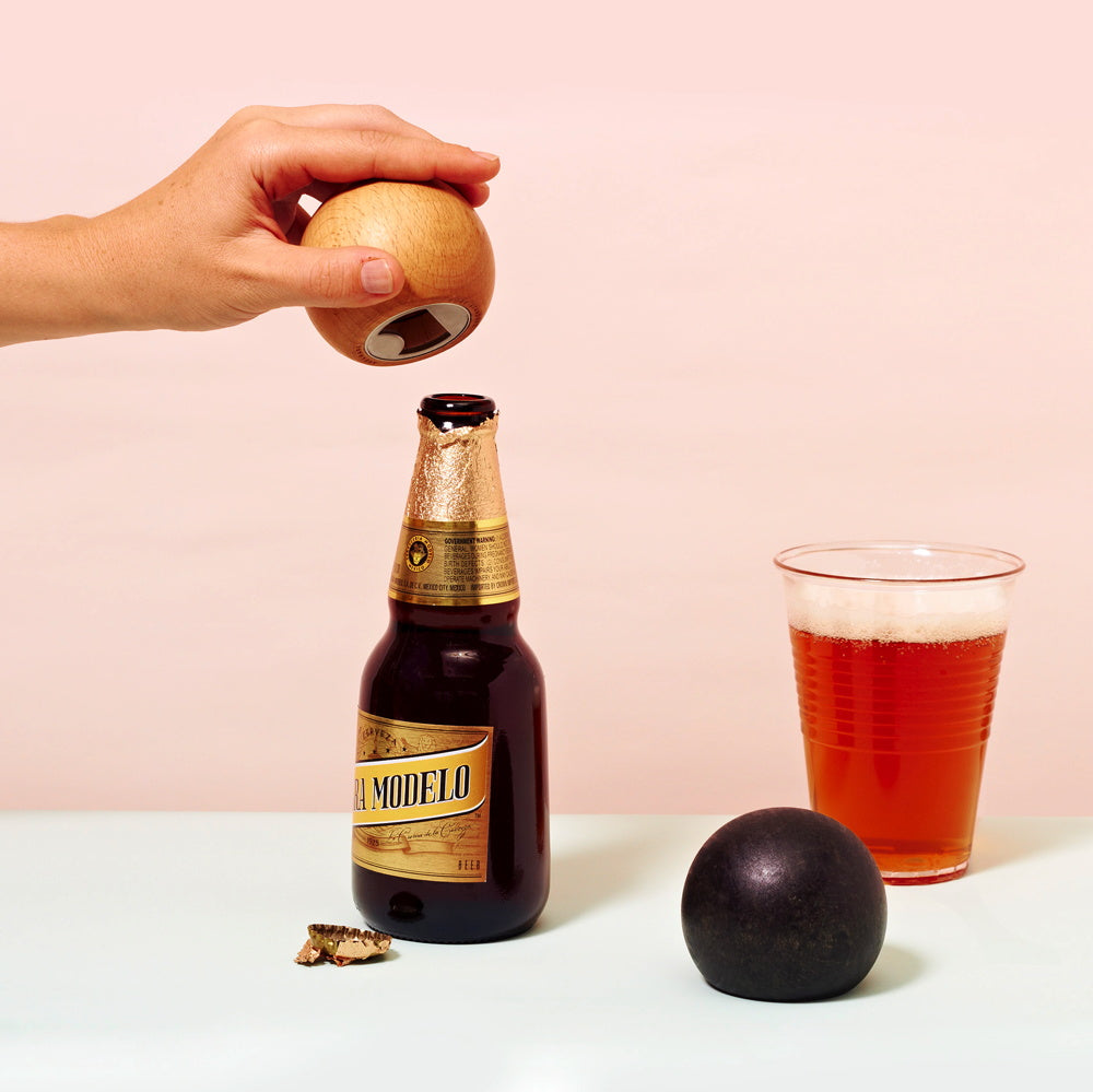 SPHERE - Kugelförmiger Flaschenöffner | Fort Standard | Areaware