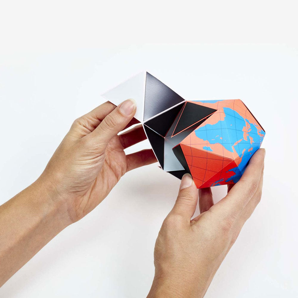 DYMAXION | faltbarer GLOBUS | Brendan Ravenhill | Areaware
