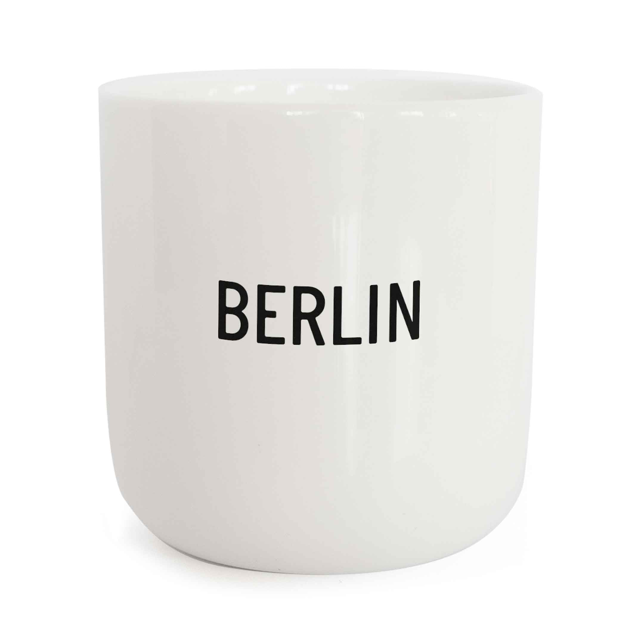 BERLIN | weisser Kaffee- & Tee-BECHER mit schwarzer Typo | City Collection | PLTY