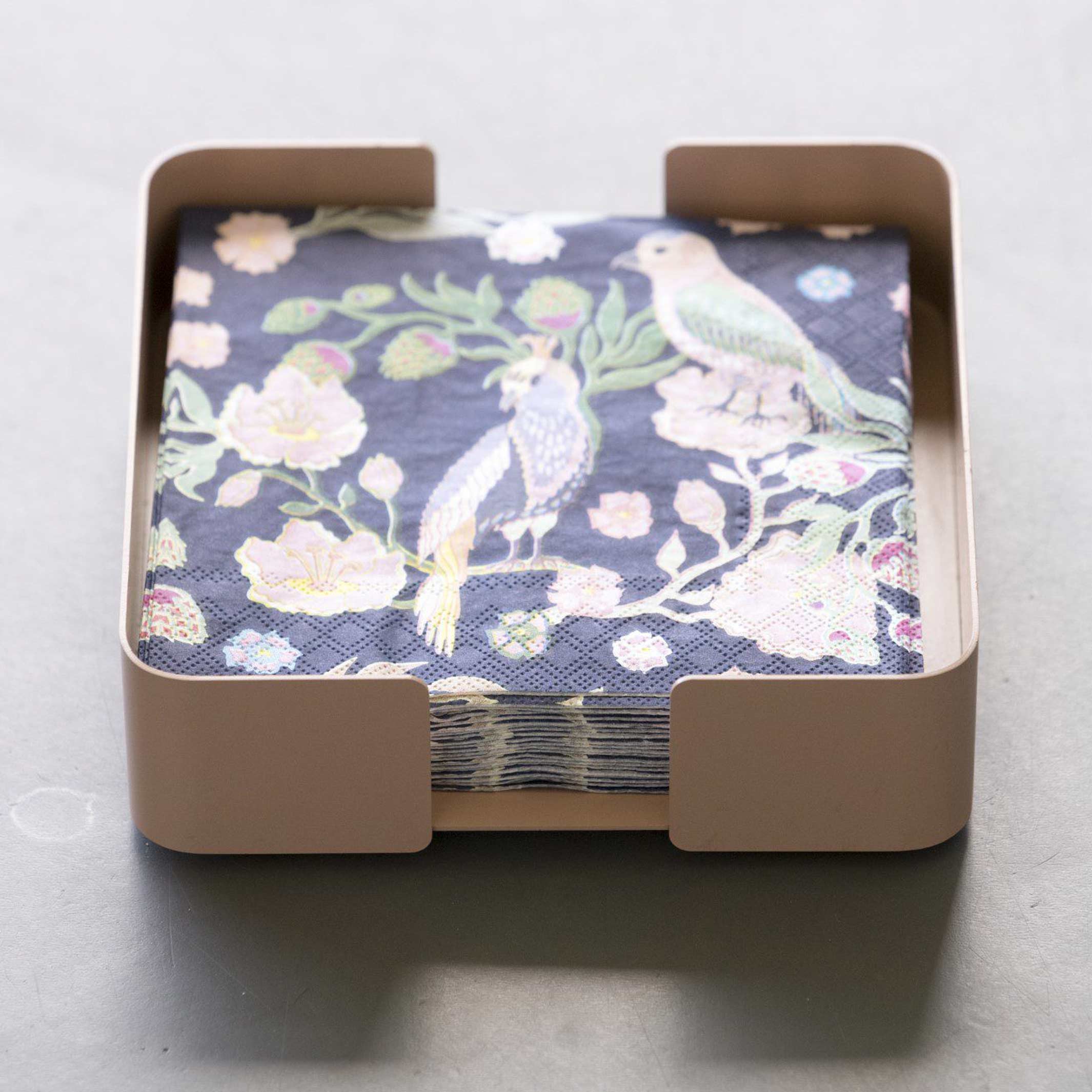 BIG HUG SERVIETTENHALTER - Hans Thyge & Co | DesignBite