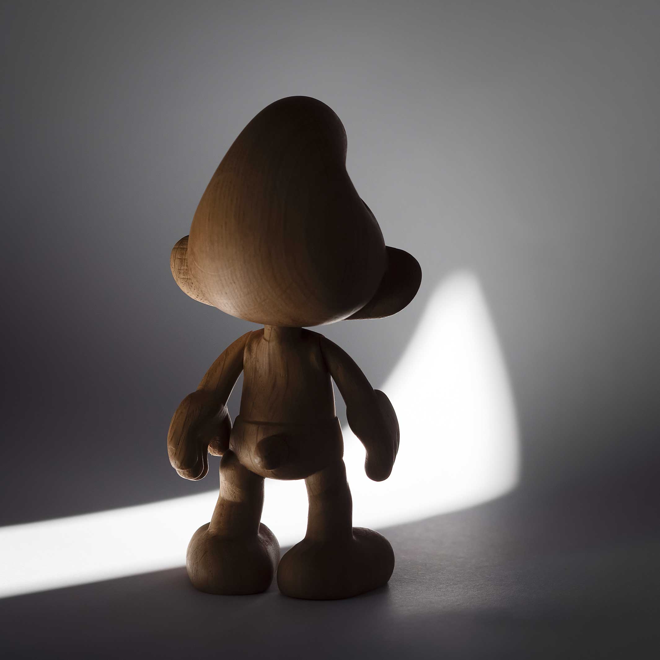 SMURF Large - Grosse Schlumpf Holzfigur - Eiche 24 cm hoch | Jakob Burgsø | boyhood