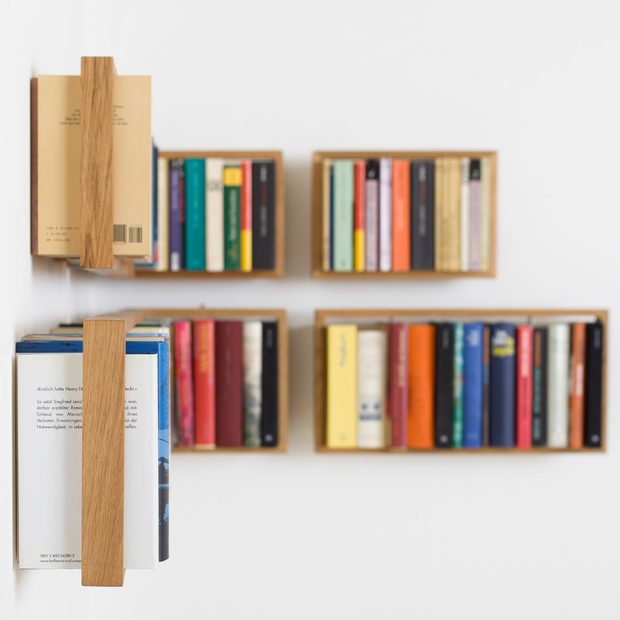 B-ECK - Floating bookshelf for corners - Wall shelf | das kleine b