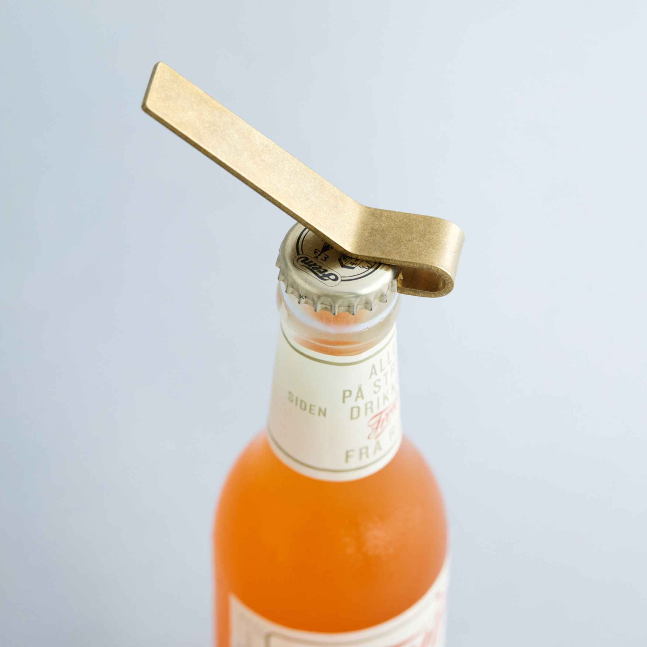 Bottle opener - BOTTLE OPENER | Moebe