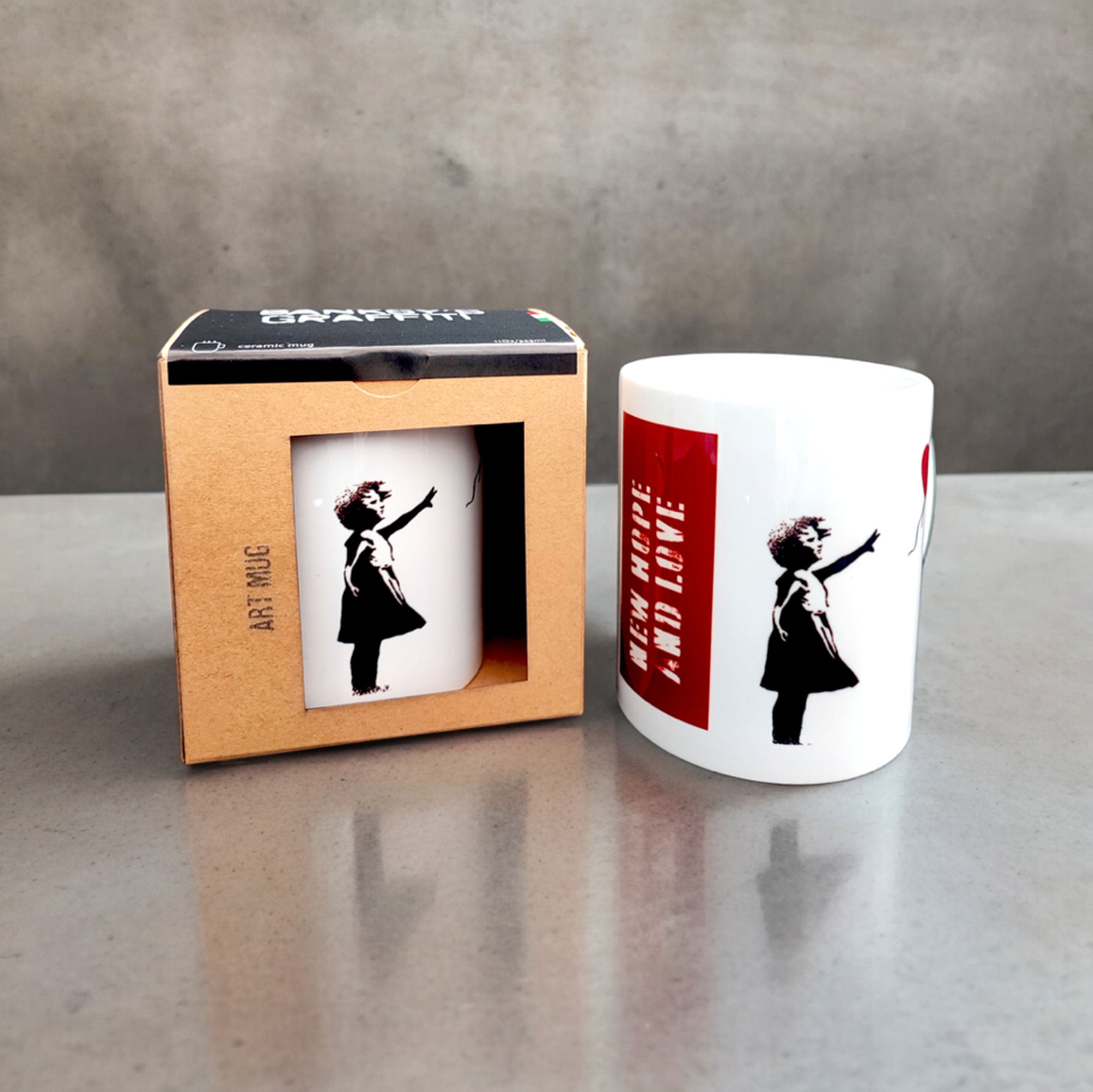 GIRL WITH RED BALLOON | Banksy KAFFEE- & TEE-BECHER | Urban.ity