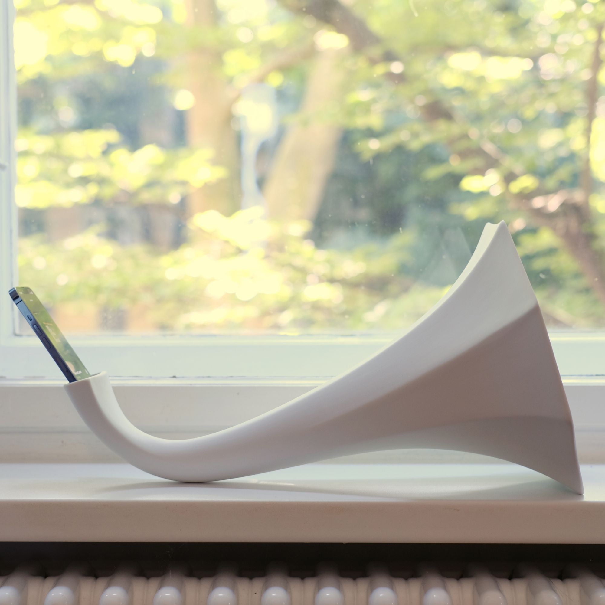 GRAMOFONE -  matte white Porcelain GRAMMOPHONE - D=41 cm | Holaria