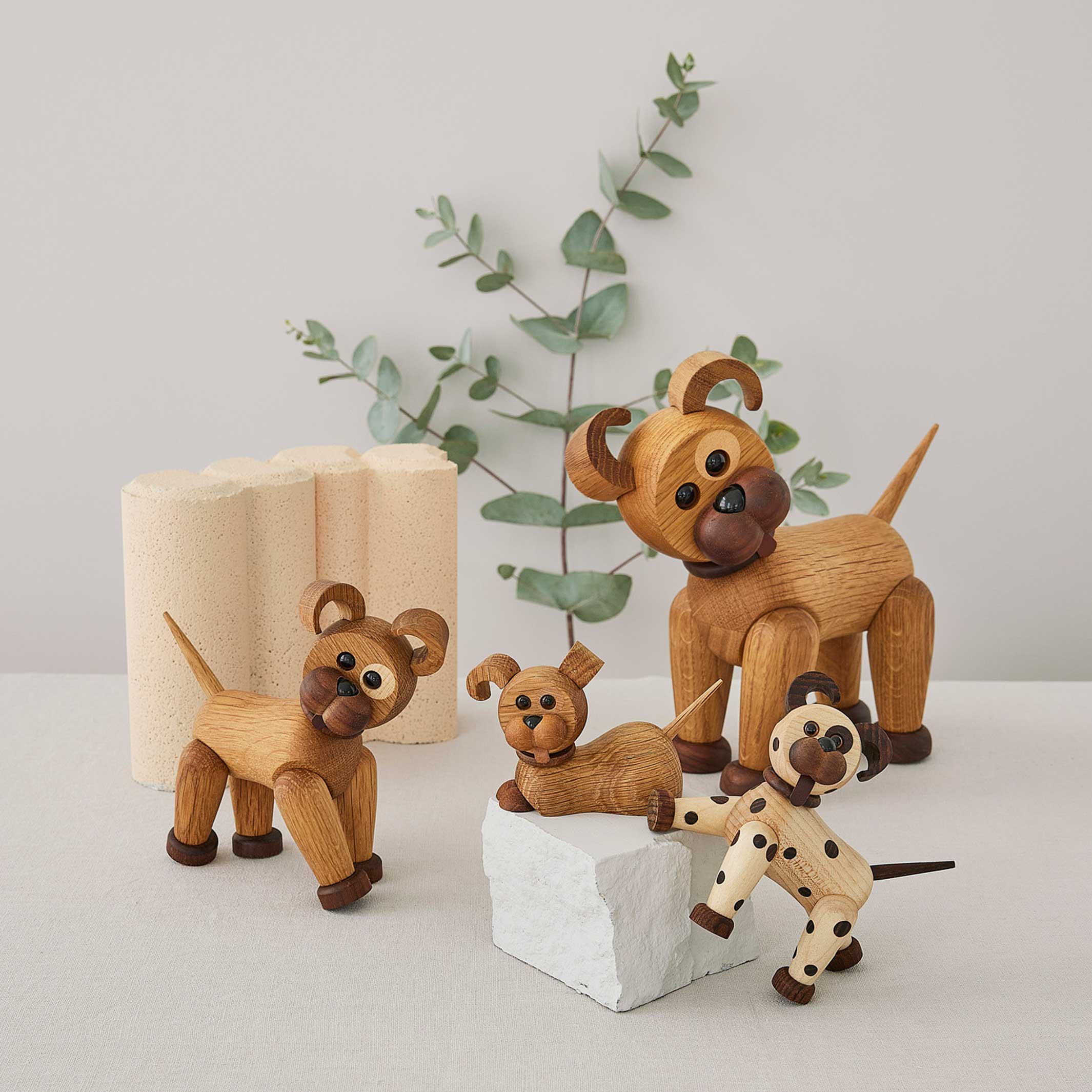 JOY - lustiger, kleiner Hunde Welpe - Holz-Dekofigur | Chresten Sommer | Spring Copenhagen